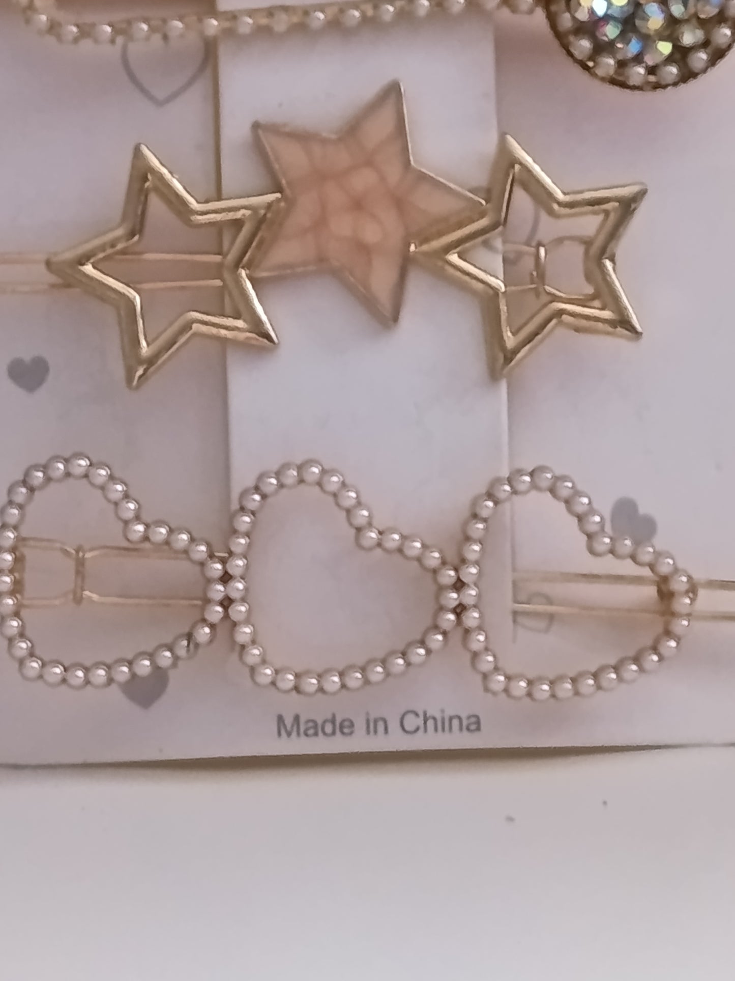 Lot de 5 barrettes et 1 pince crocrodile, avec perles, pierres. Original.