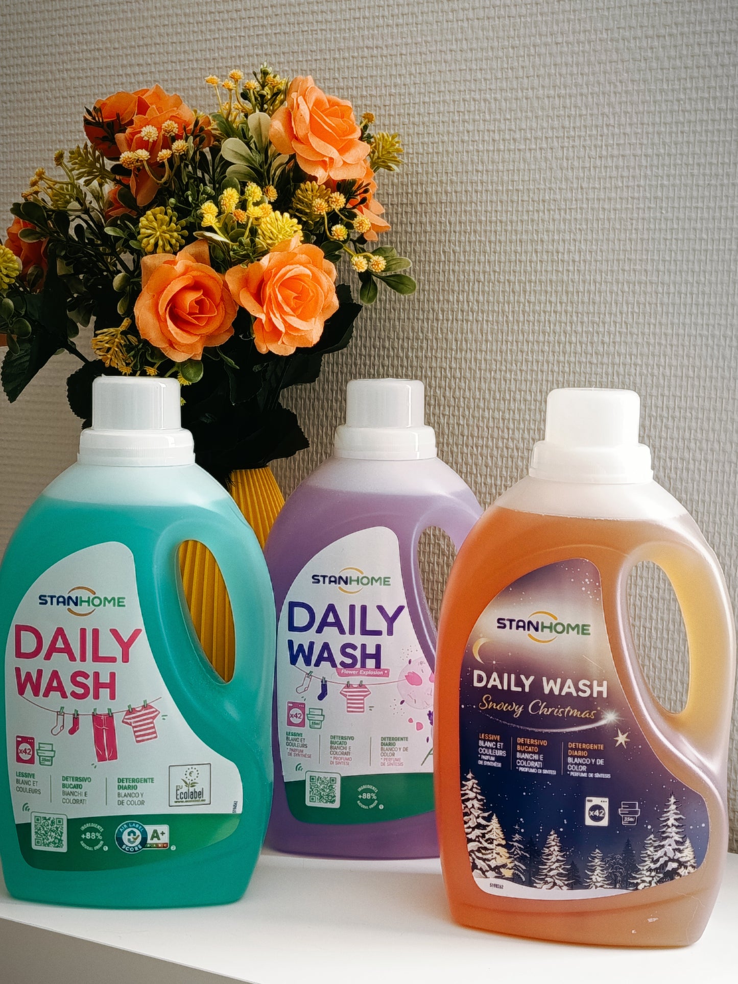 Daily wash : lessive concentrée pour blanc et couleurs. 3 parfums au choix.
