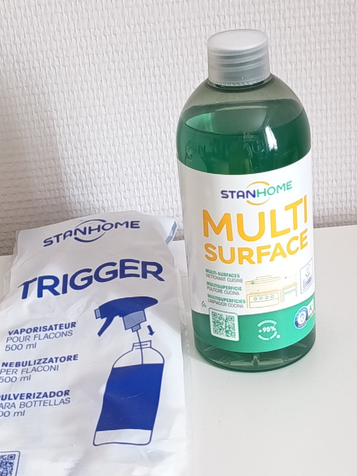 Multi Surface nettoyant cuisine, 500 ml. Et son trigger. De Stanhome
