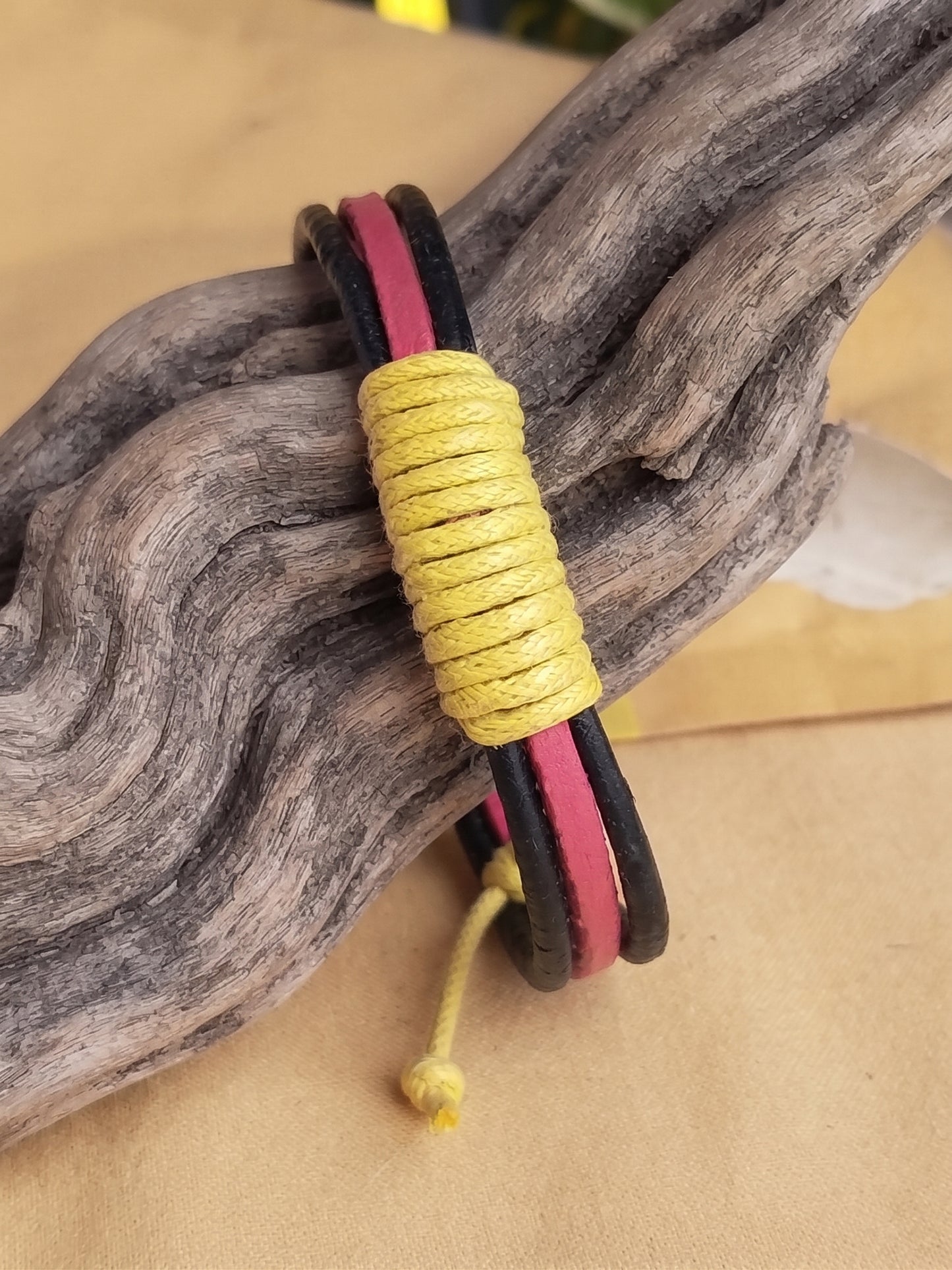 🌈 Bracelet Tressé Multicouche "Éclat Bohème" – Édition Vintage 2000 💫