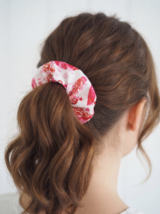 🌸 Chouchou Tissu Fleuri "Rose & Passion" – L'Élégance Bohème au Quotidien 💖