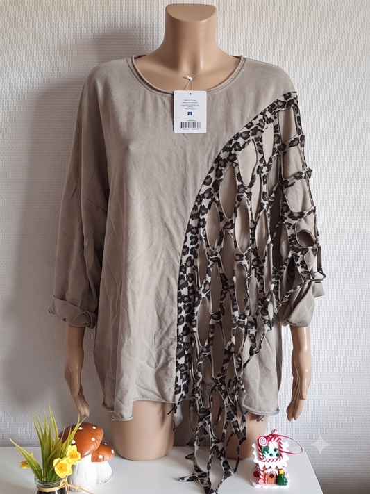 Tunique originale marron très clair, avec empiècement léopard, taille 58/60/62