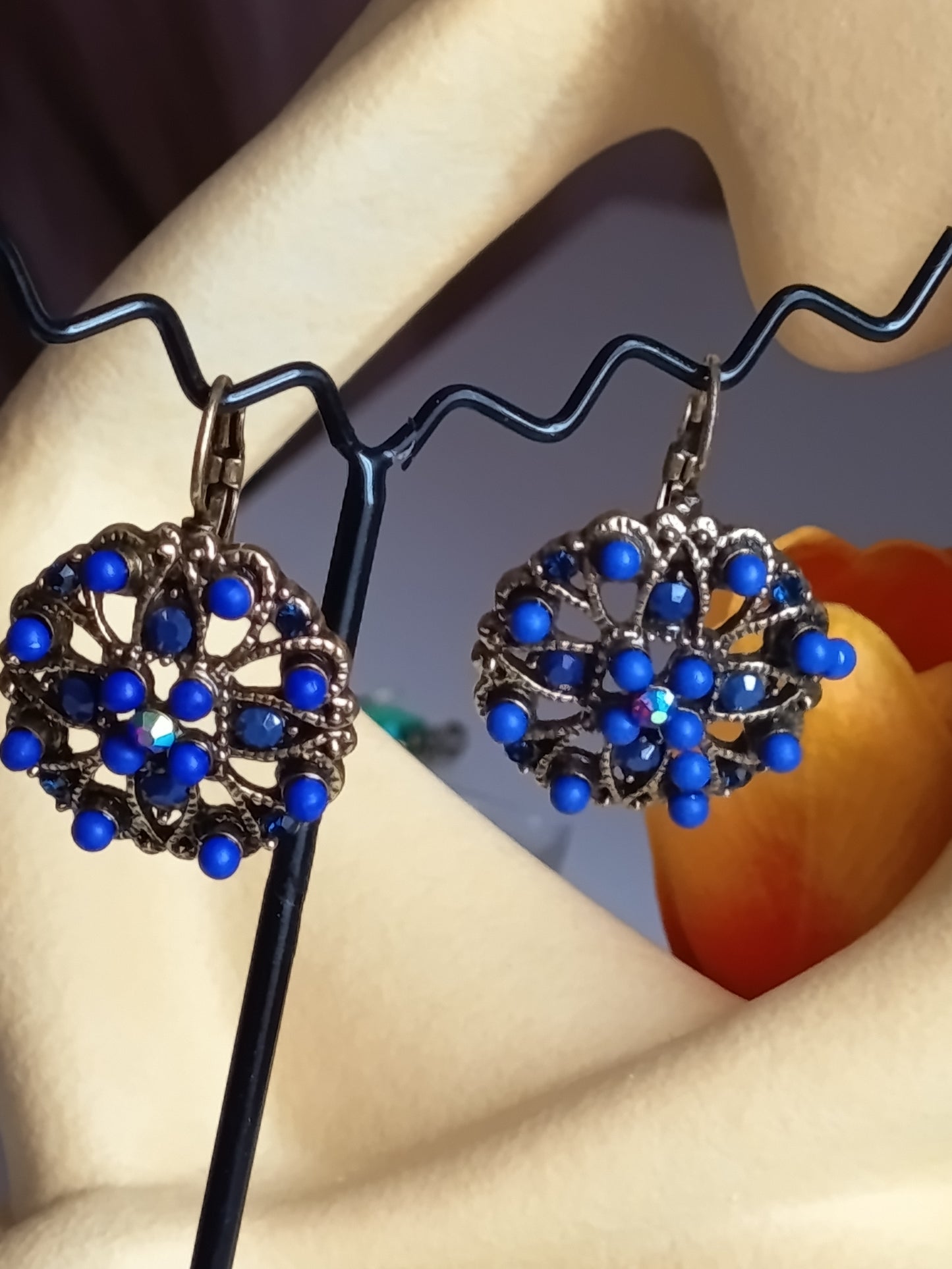 💙 Boucles d’Oreilles "Rosace Royale" – Bleu Cobalt & Bronze Antique