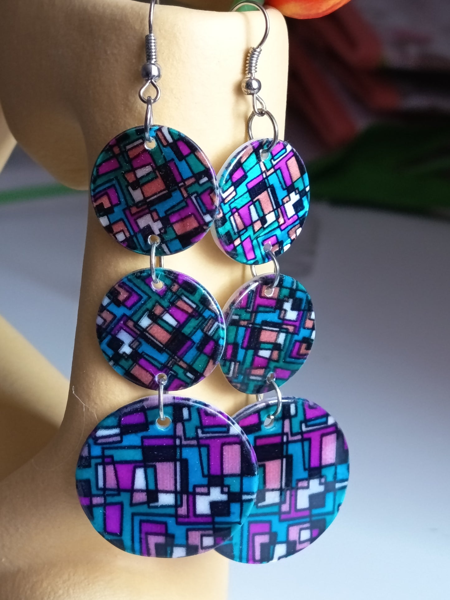 💖💐Boucles d'oreilles réversibles neuves, en nacre véritable et émail géométrique 💐💖