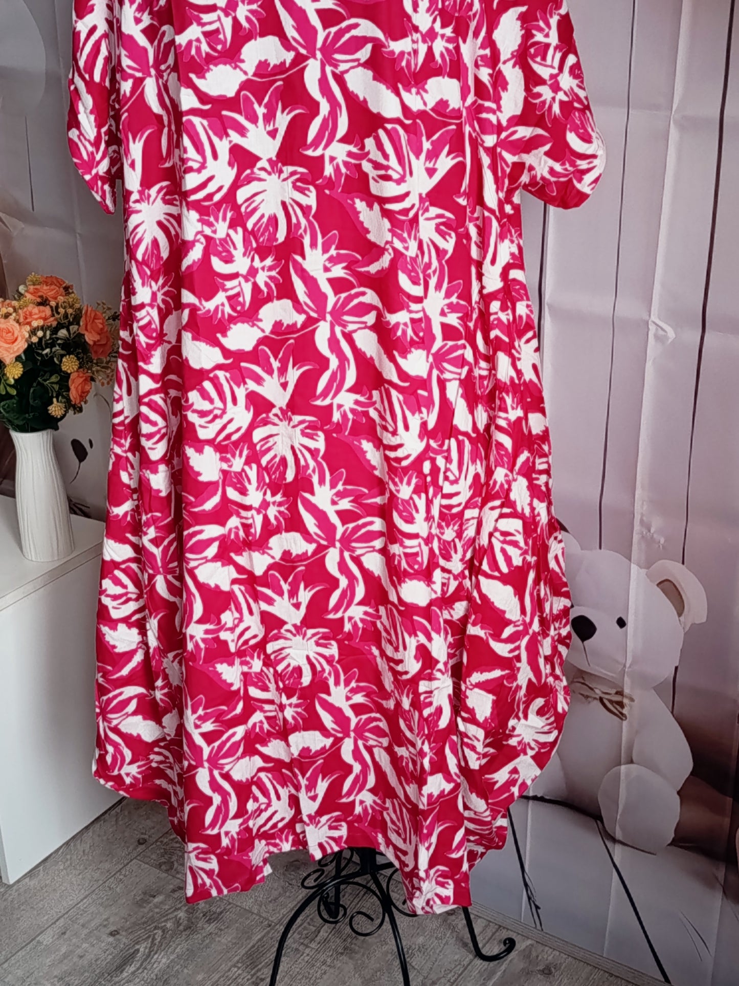 Robe Grande Taille en viscose, blanc et rose, taille 52-54, N3