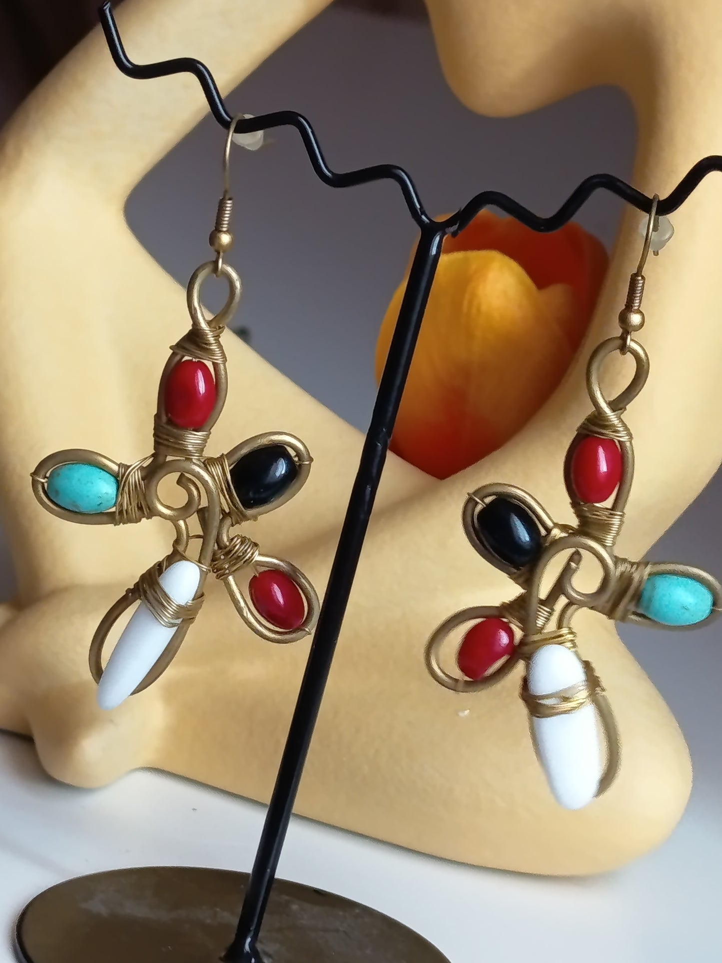 ✨ Éclat Bohème : Boucles d'Oreilles "Étoile de Vie" en Filigrane 🌈