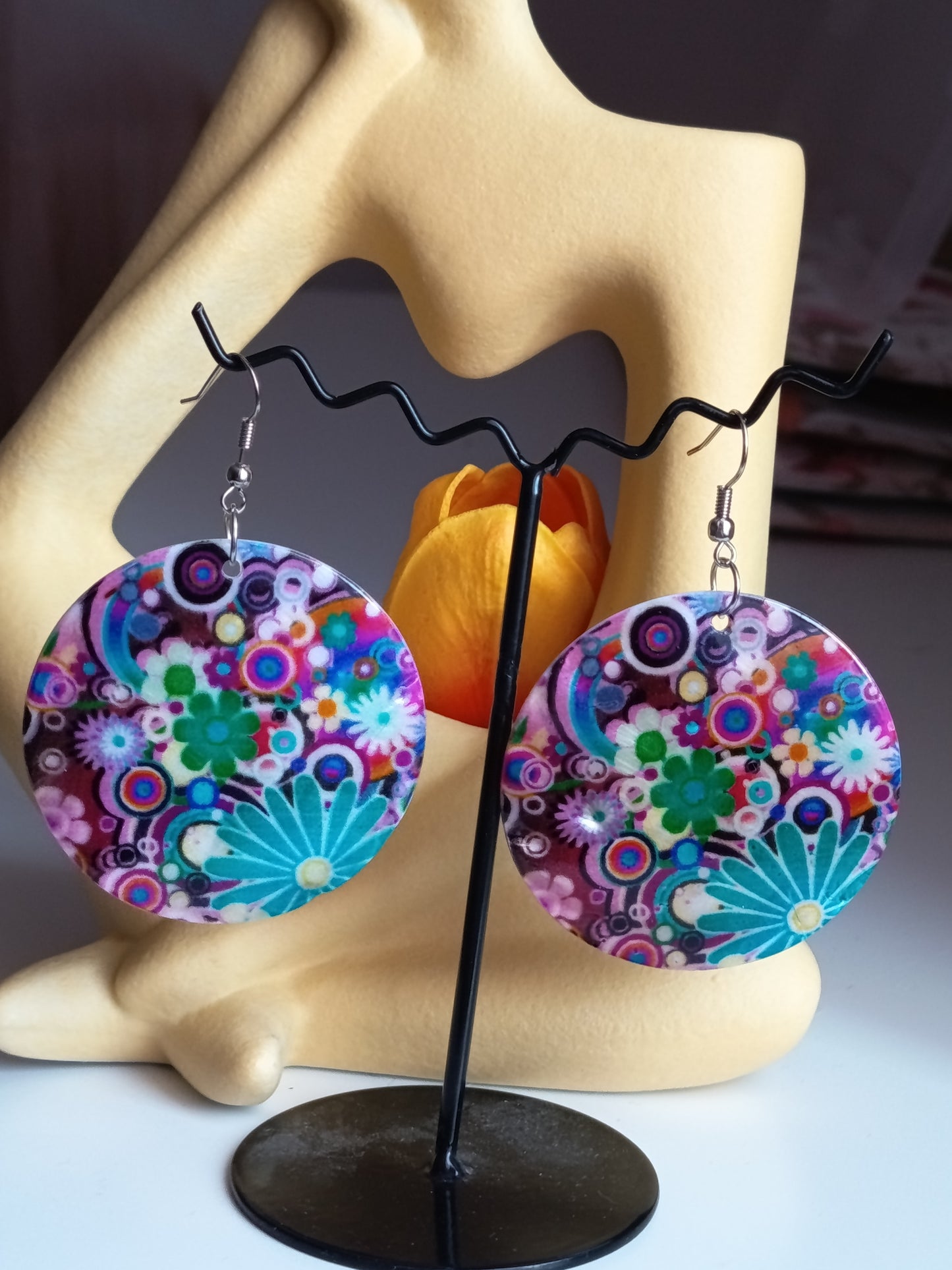 Boucles d'oreilles réversibles "Duo Eclat" en nacre naturelle et motif floral Pop