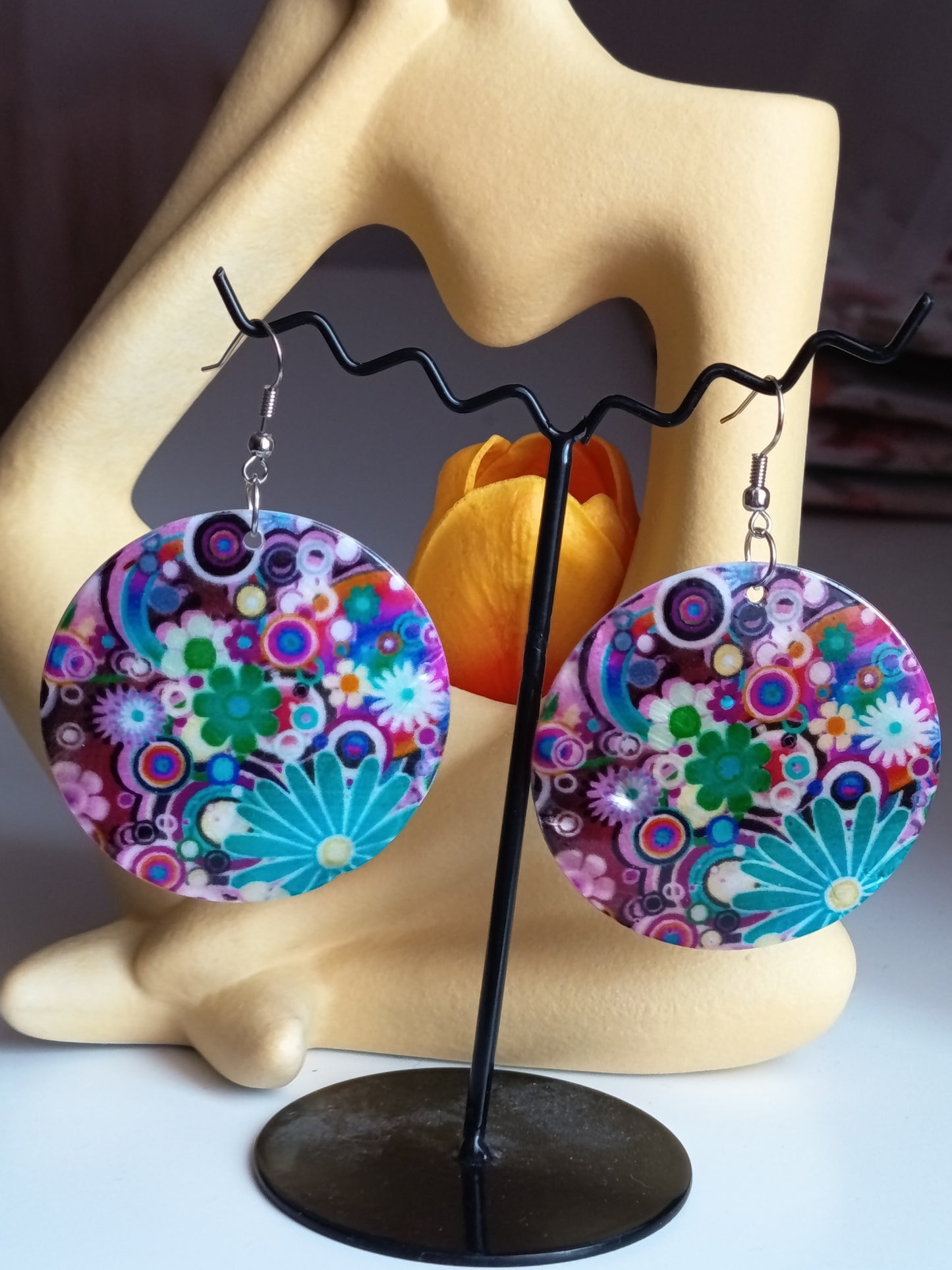 Boucles d'oreilles réversibles "Duo Eclat" en nacre naturelle et motif floral Pop