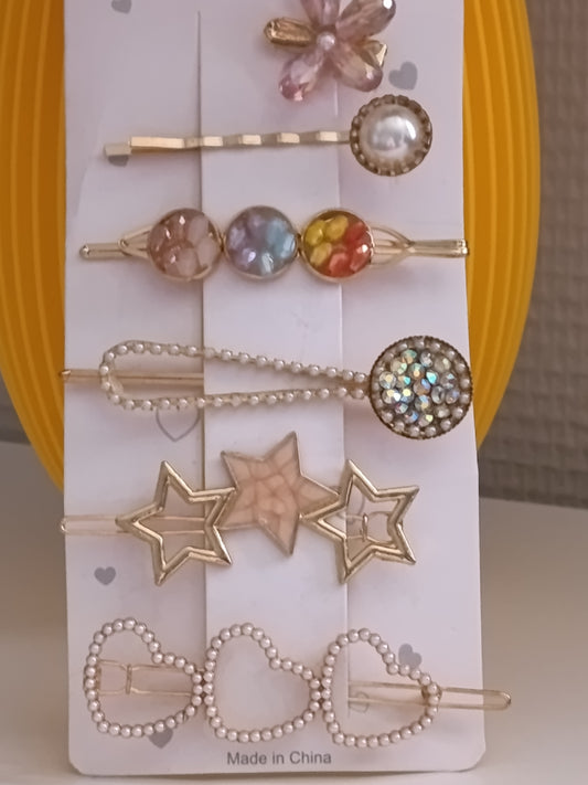 Lot de 5 barrettes et 1 pince crocrodile, avec perles, pierres. Original.