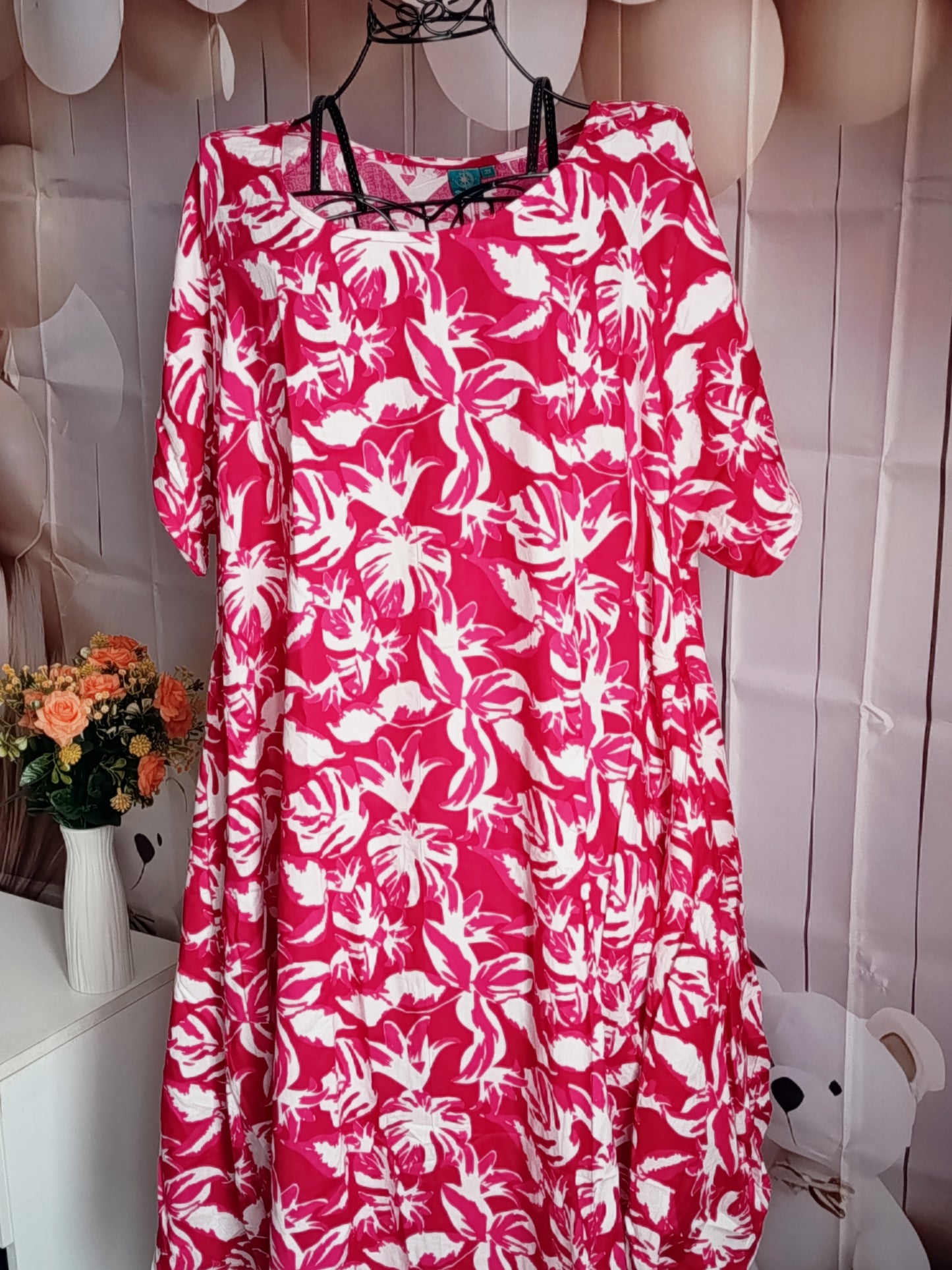 Robe Grande Taille en viscose, blanc et rose, taille 52-54, N3