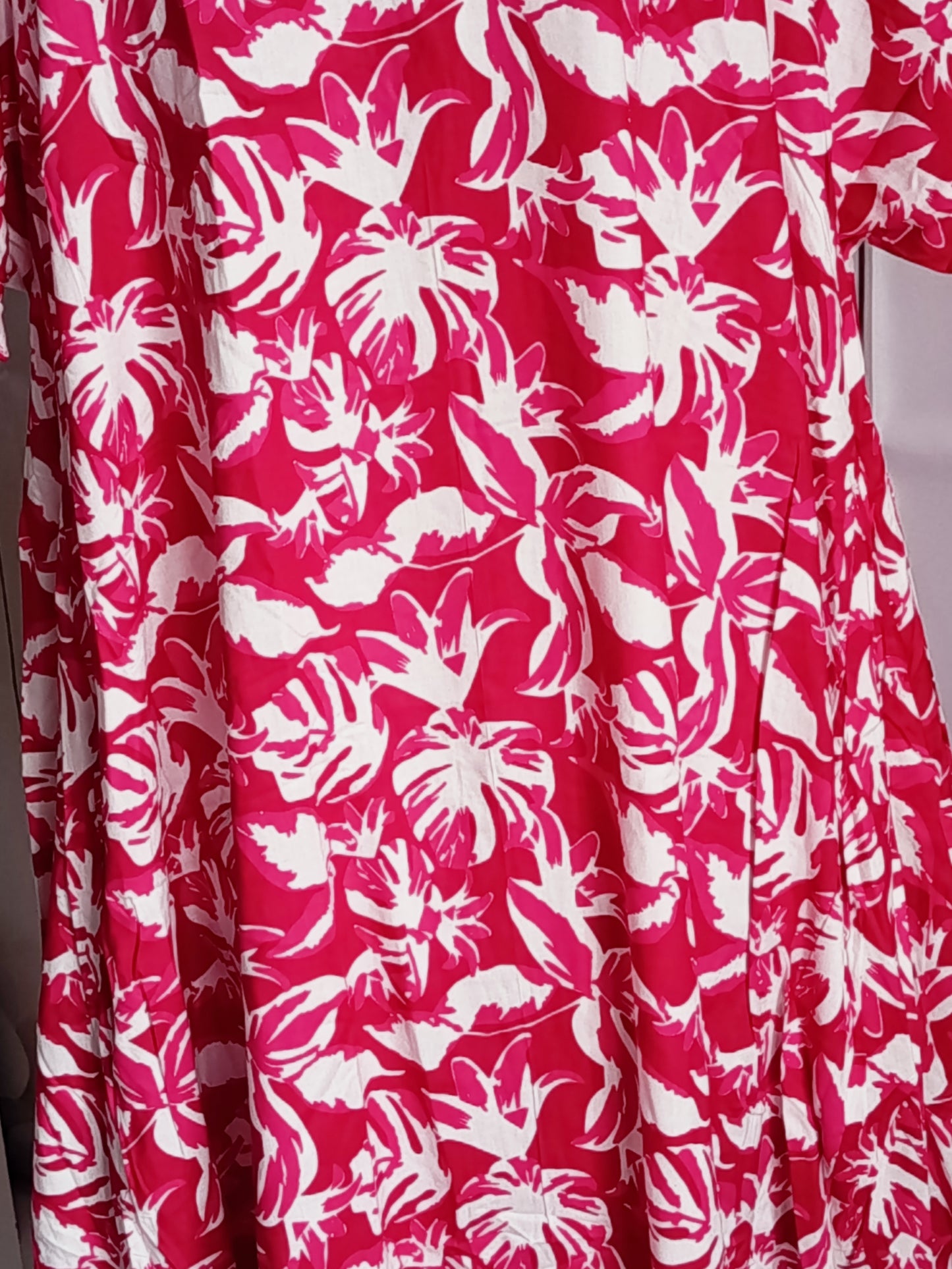 Robe Grande Taille en viscose, blanc et rose, taille 56-58-60, N4