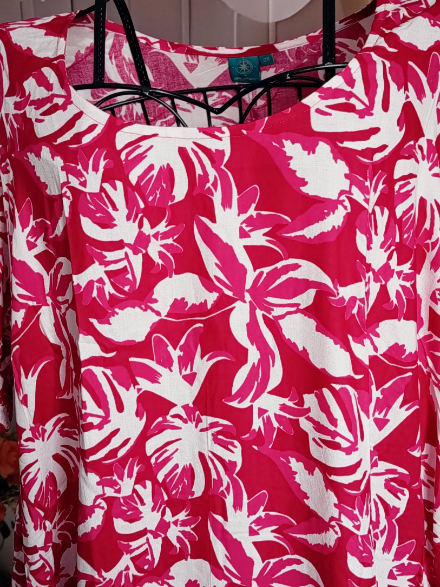 Robe Grande Taille en viscose, blanc et rose, taille 52-54, N3