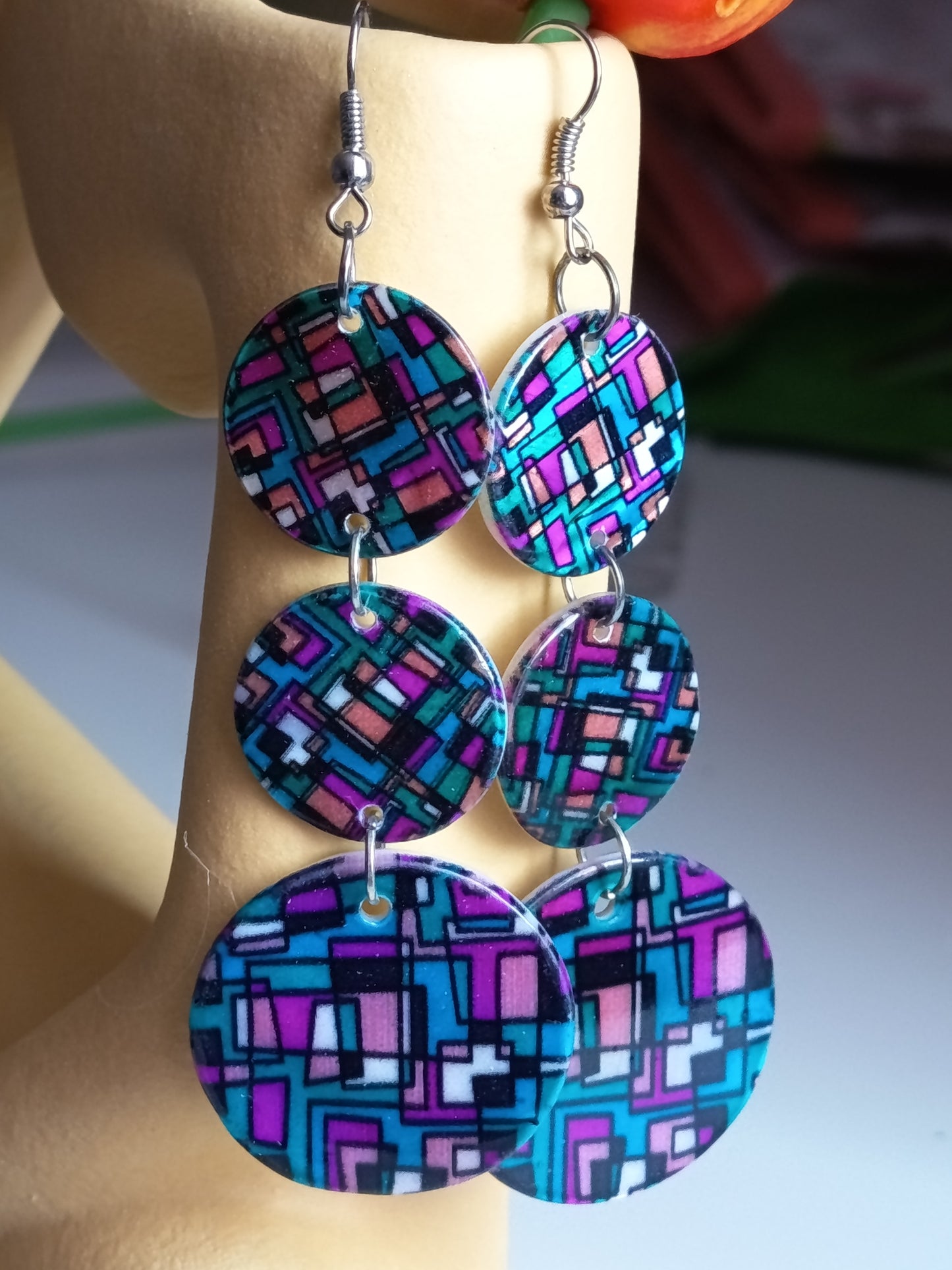 💖💐Boucles d'oreilles réversibles neuves, en nacre véritable et émail géométrique 💐💖