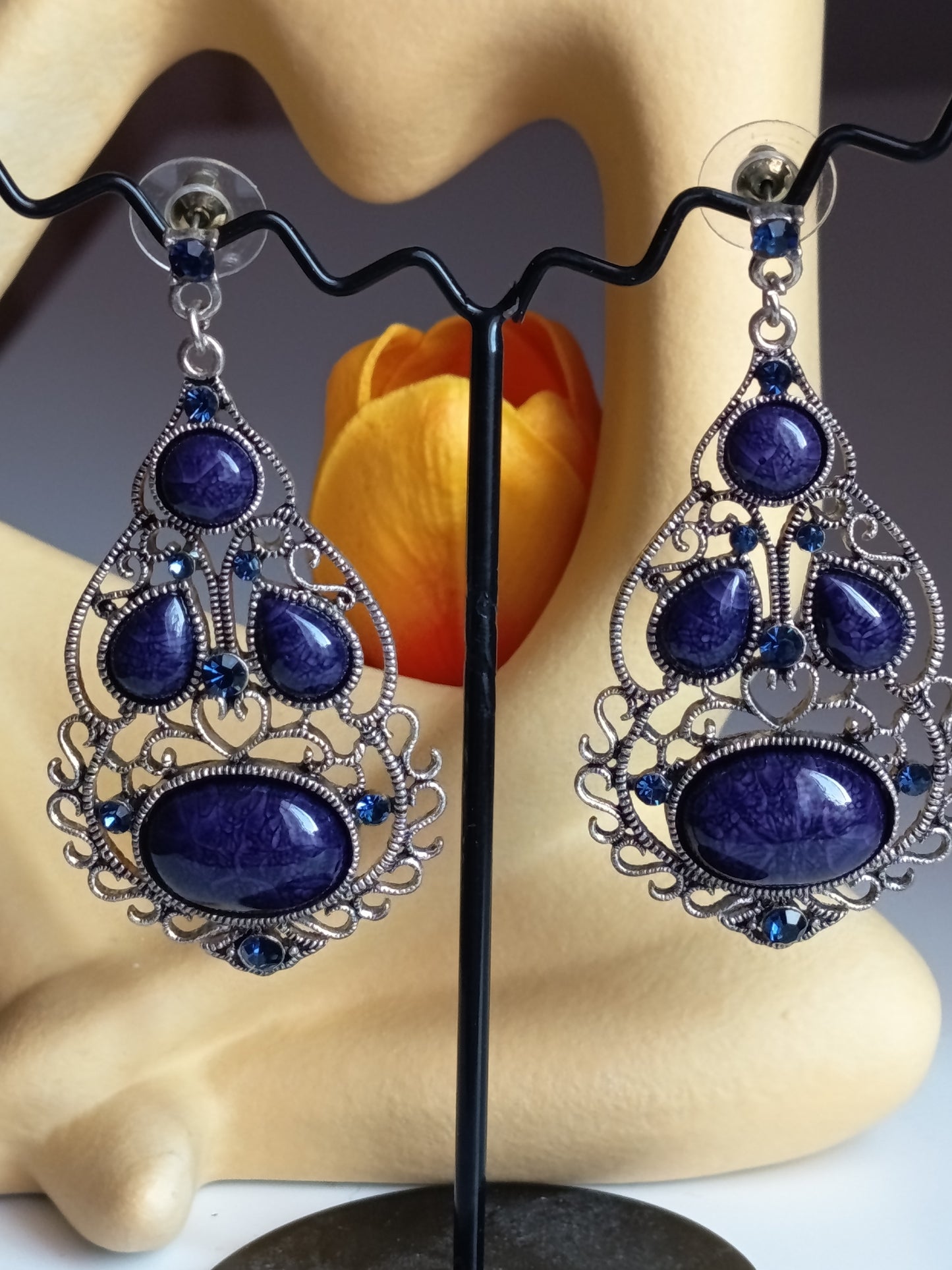 💎Boucles d'oreilles pendantes style vintage — Filigrane argenté & Pierres violettes craquelées ✨