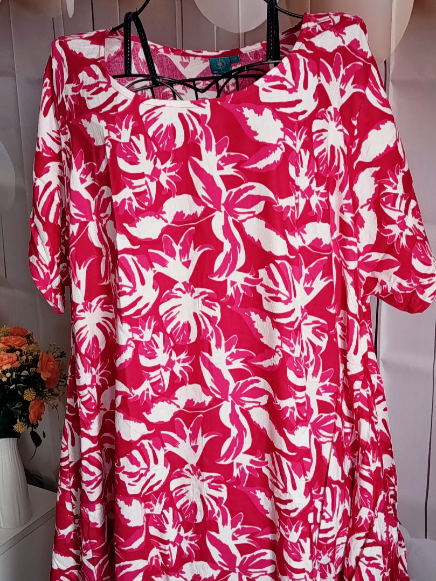 Robe Grande Taille en viscose, blanc et rose, taille 52-54, N3