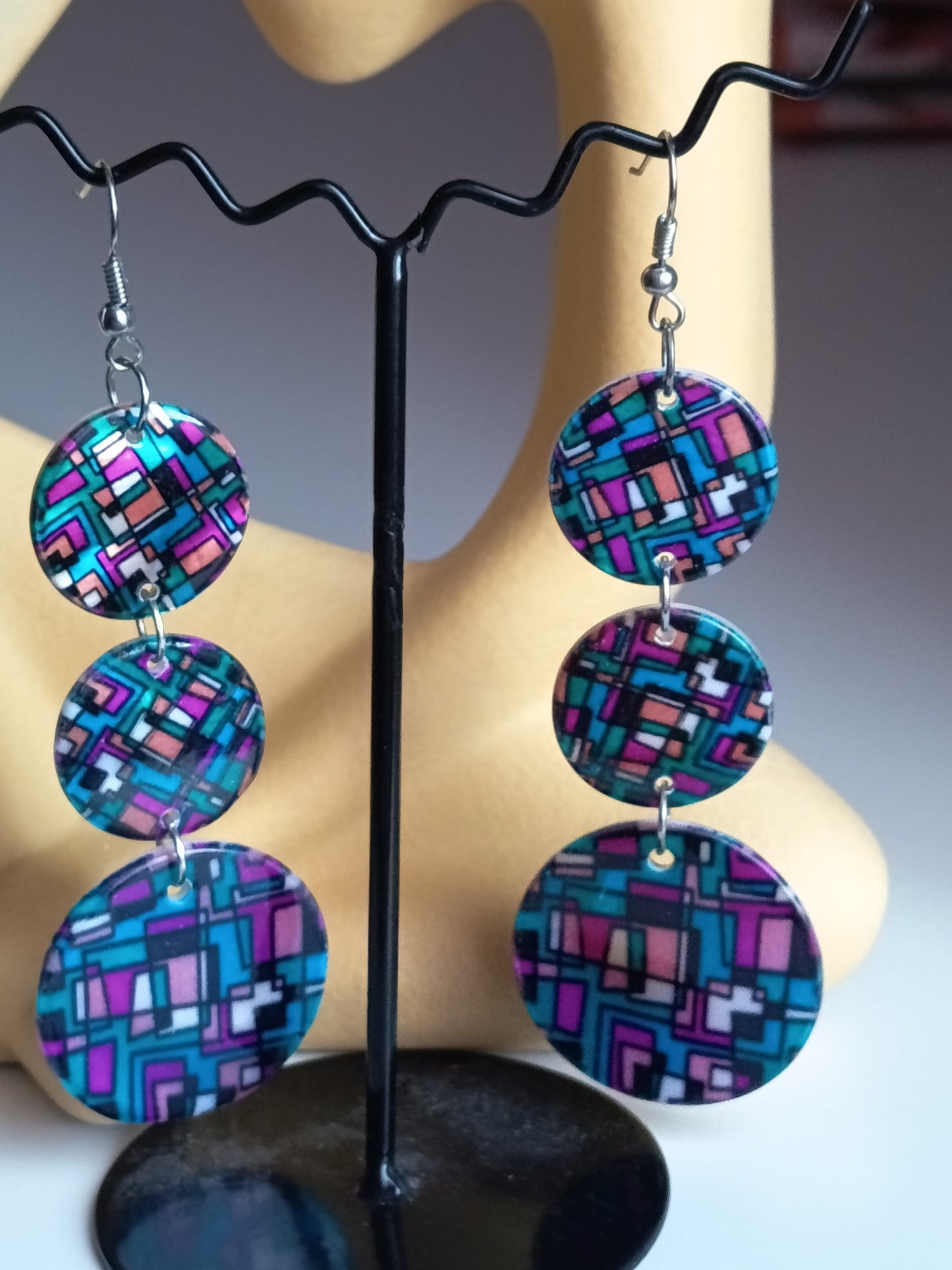 💖💐Boucles d'oreilles réversibles neuves, en nacre véritable et émail géométrique 💐💖