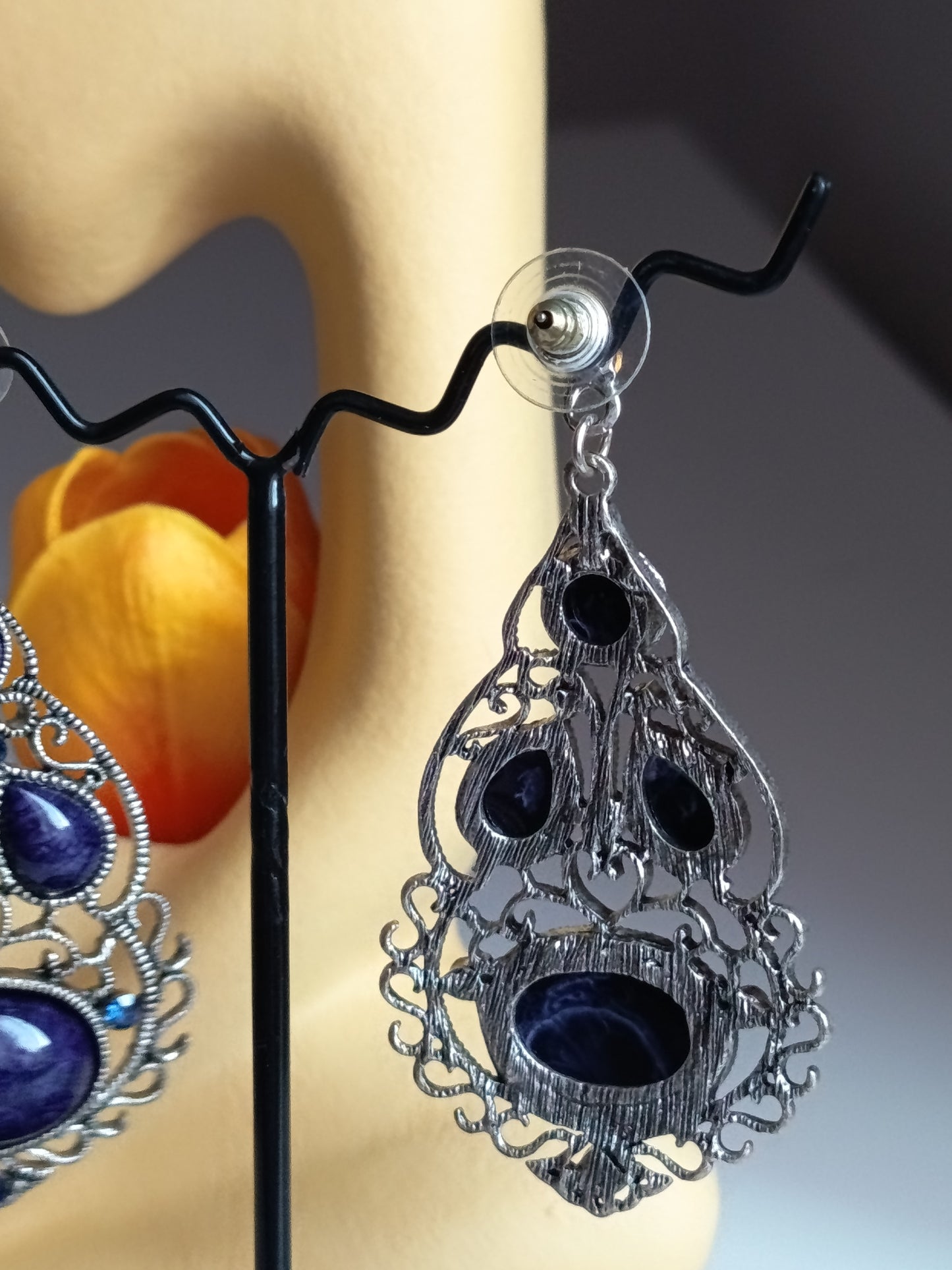 💎Boucles d'oreilles pendantes style vintage — Filigrane argenté & Pierres violettes craquelées ✨