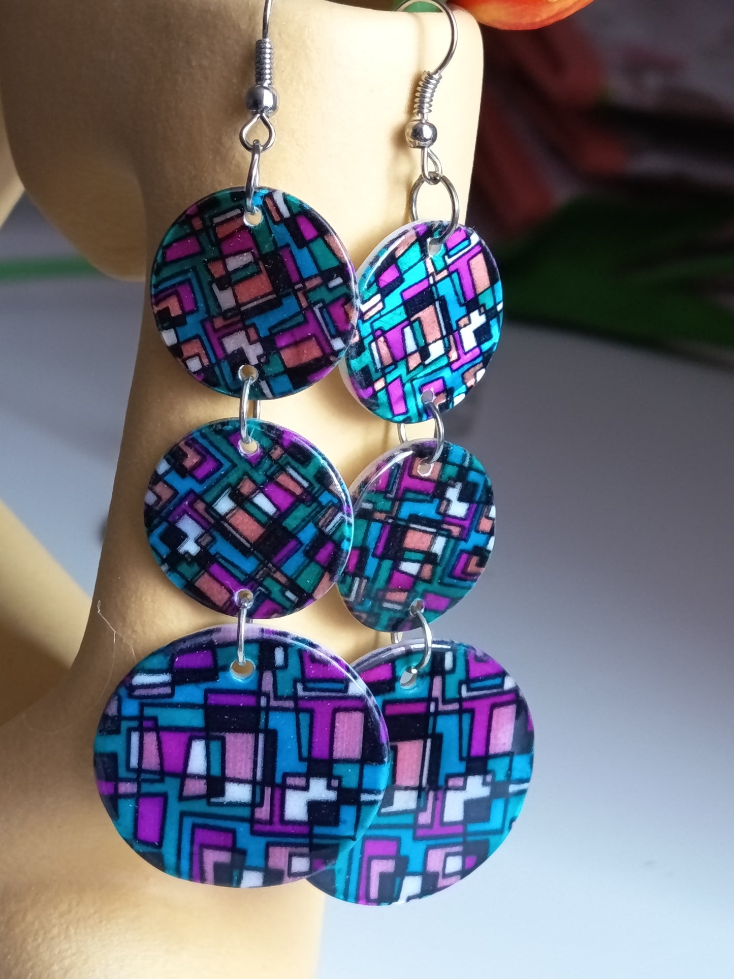 💖💐Boucles d'oreilles réversibles neuves, en nacre véritable et émail géométrique 💐💖