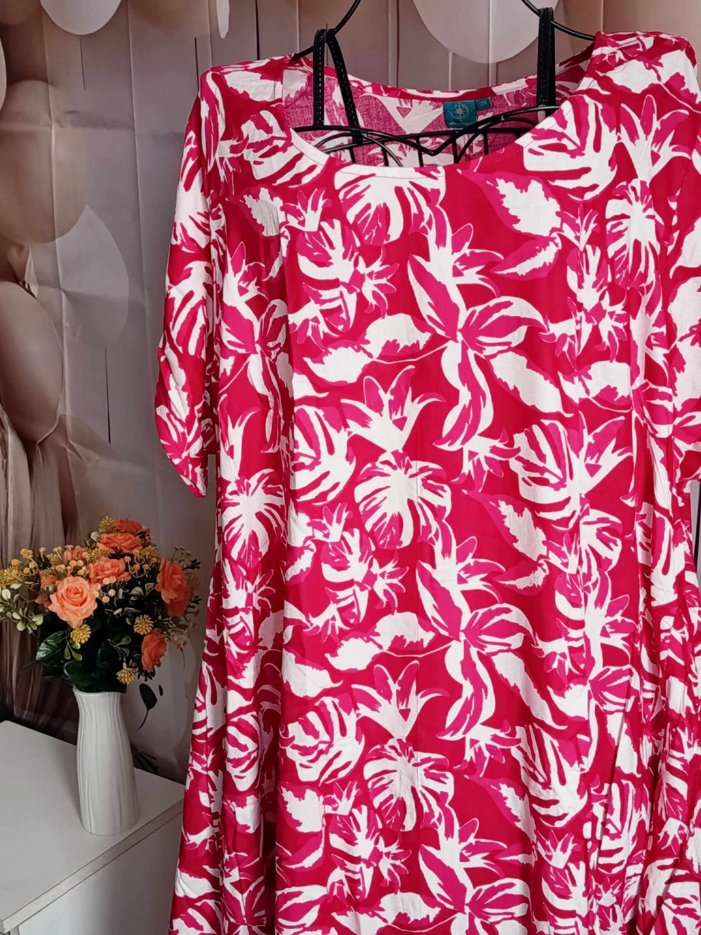 Robe Grande Taille en viscose, blanc et rose, taille 52-54, N3