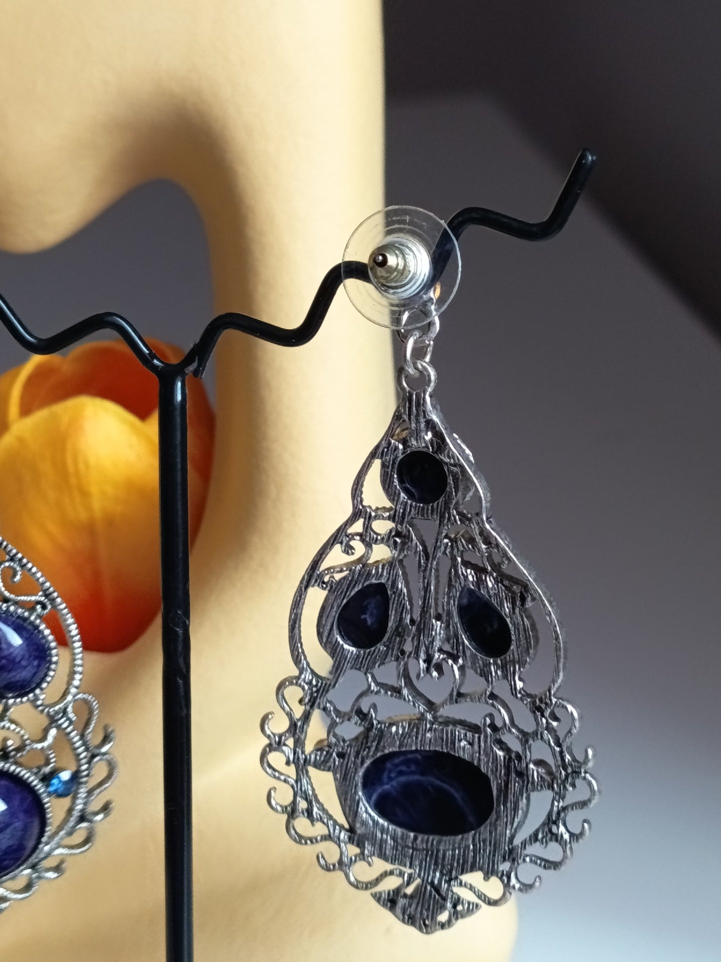 💎Boucles d'oreilles pendantes style vintage — Filigrane argenté & Pierres violettes craquelées ✨