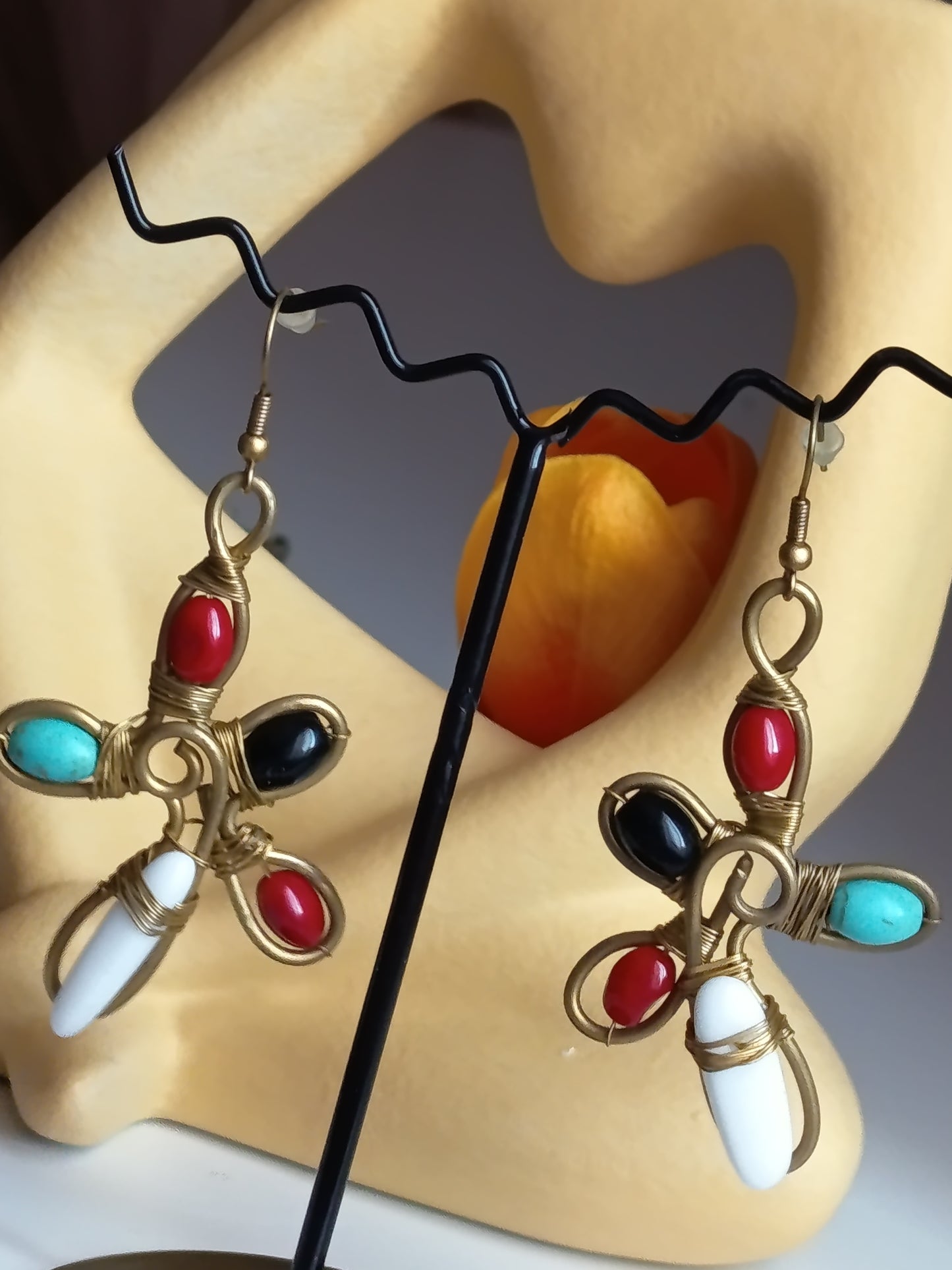 ✨ Éclat Bohème : Boucles d'Oreilles "Étoile de Vie" en Filigrane 🌈