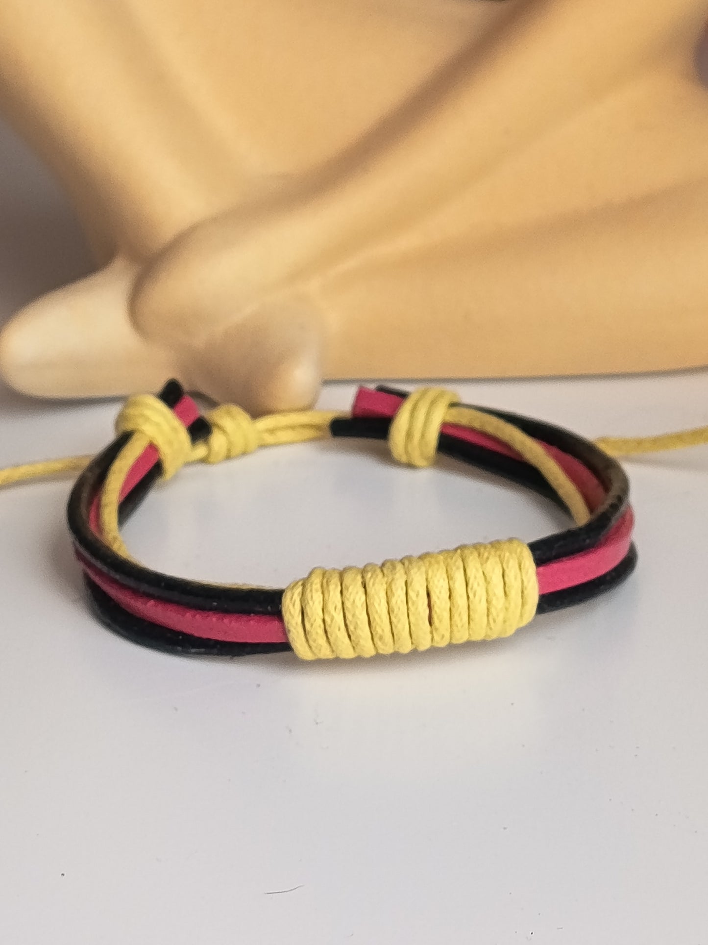 🌈 Bracelet Tressé Multicouche "Éclat Bohème" – Édition Vintage 2000 💫