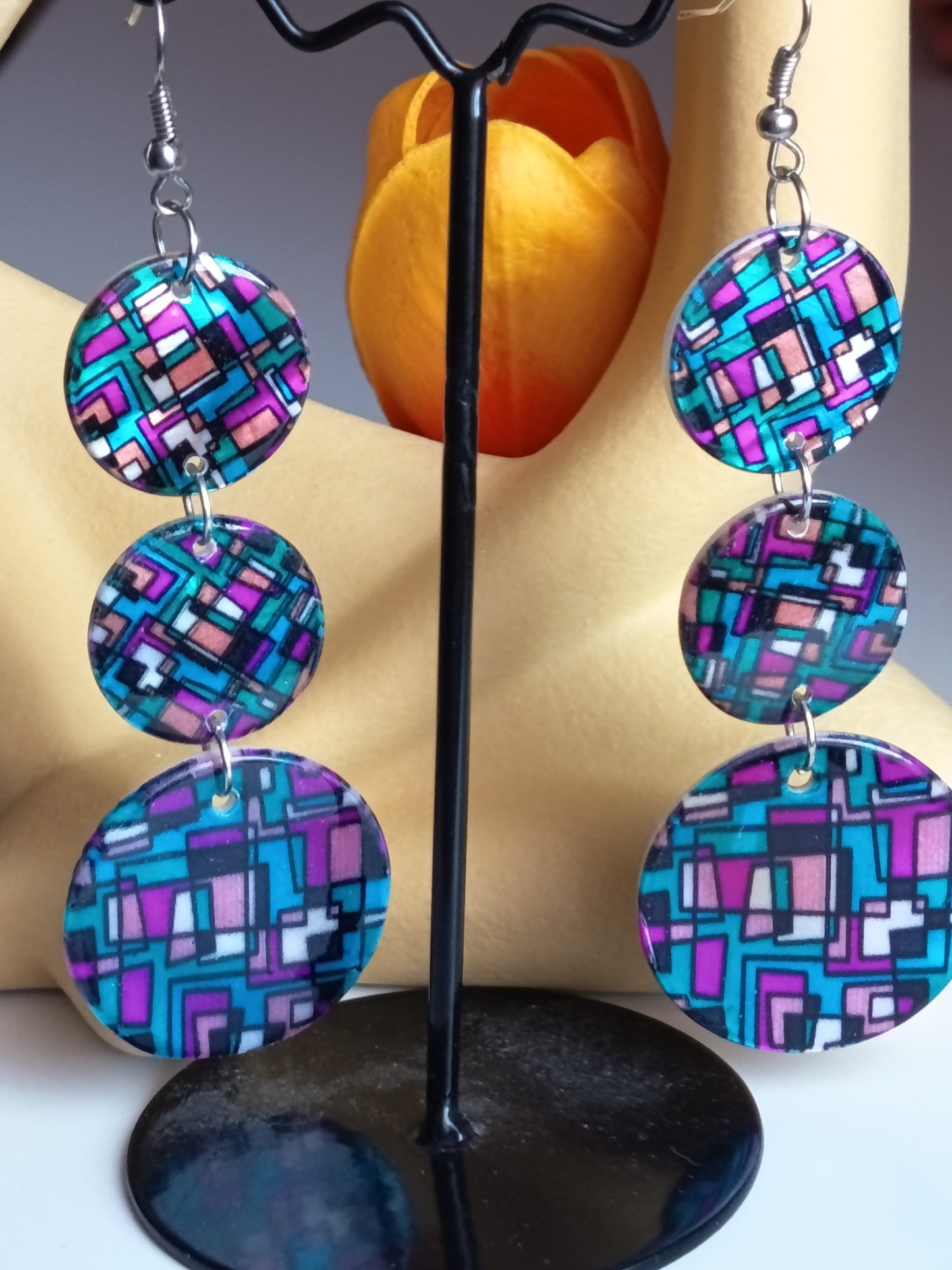 💖💐Boucles d'oreilles réversibles neuves, en nacre véritable et émail géométrique 💐💖