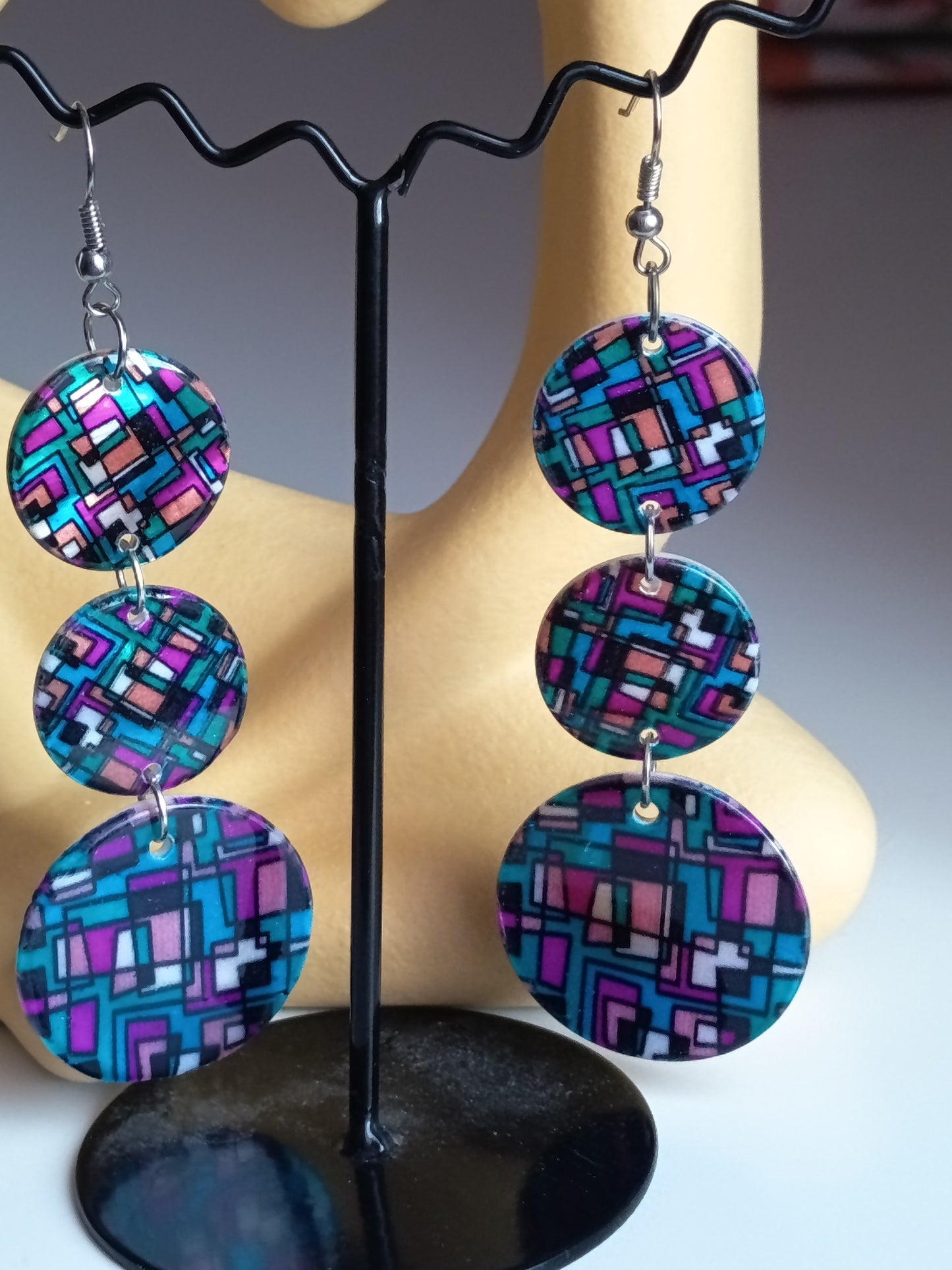 💖💐Boucles d'oreilles réversibles neuves, en nacre véritable et émail géométrique 💐💖