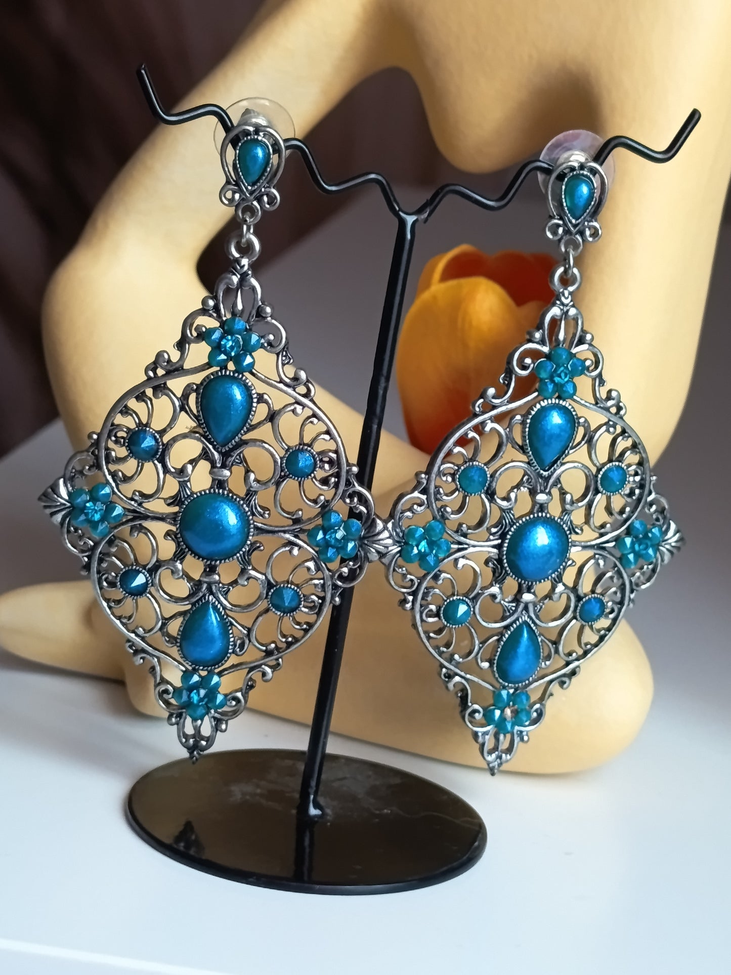 ✨ Boucles d'Oreilles Luxueuses en Filigrane Bleu Saphir 💎
