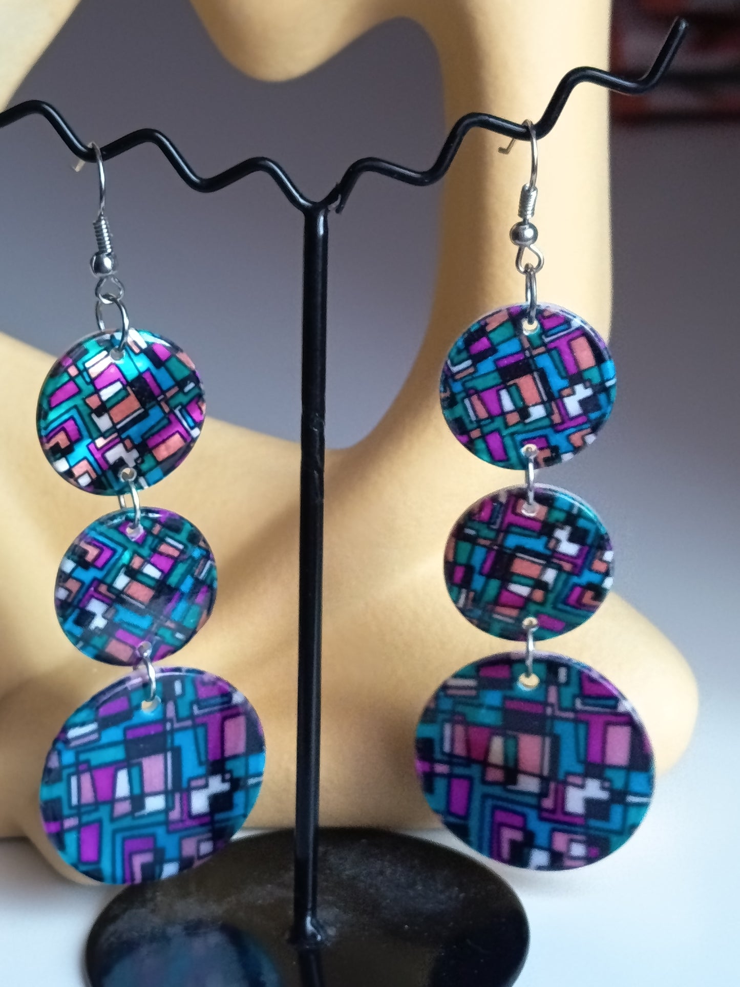 💖💐Boucles d'oreilles réversibles neuves, en nacre véritable et émail géométrique 💐💖