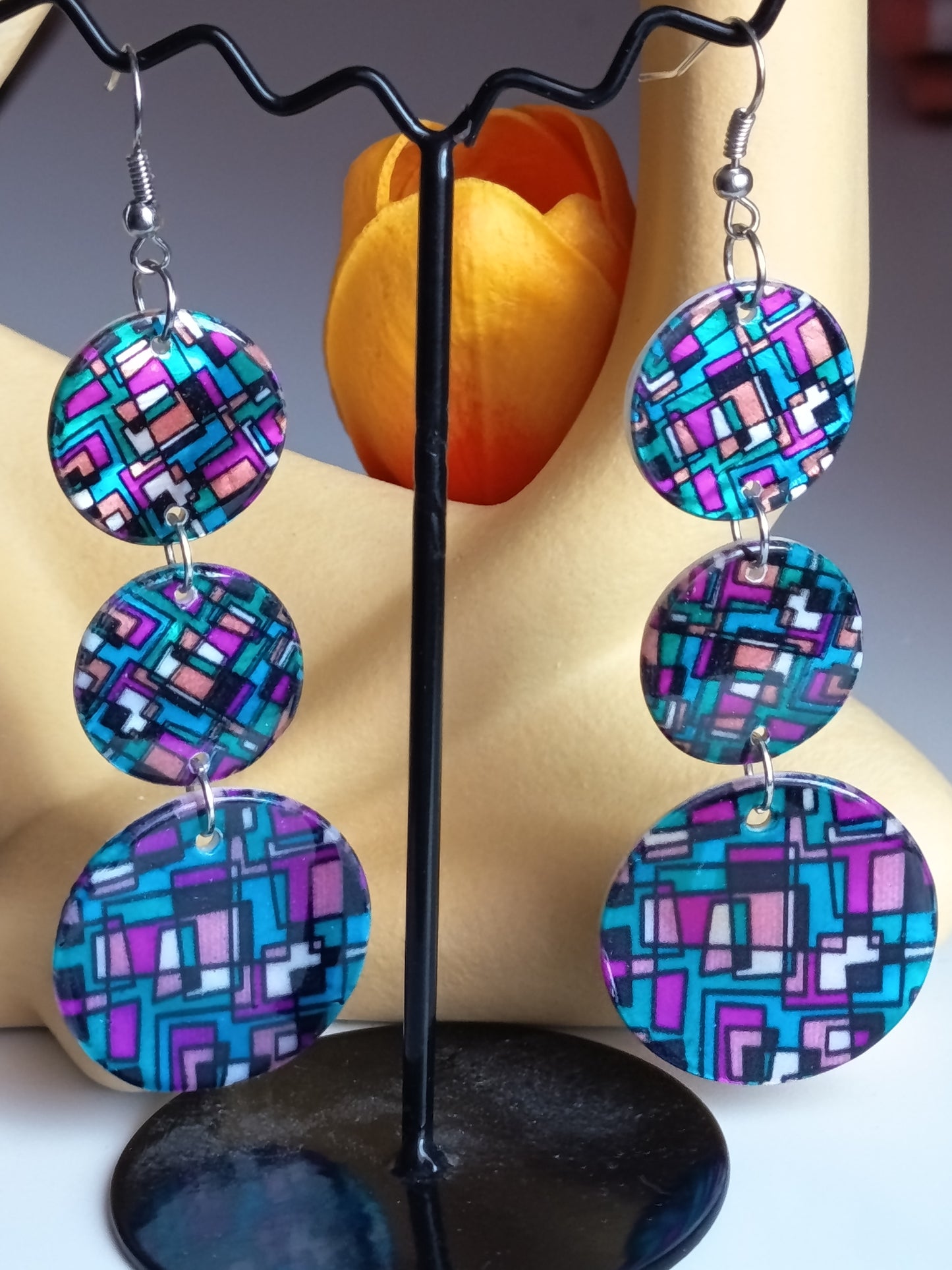 💖💐Boucles d'oreilles réversibles neuves, en nacre véritable et émail géométrique 💐💖