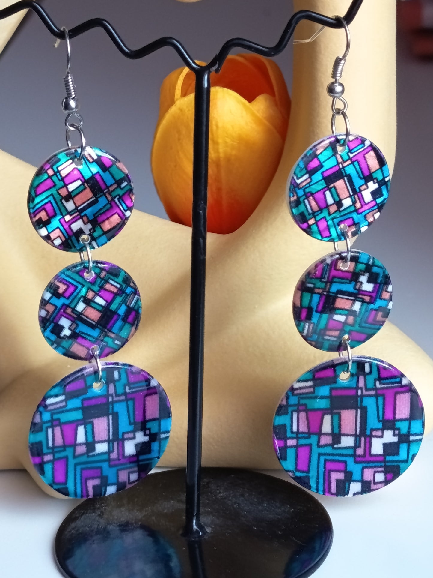 💖💐Boucles d'oreilles réversibles neuves, en nacre véritable et émail géométrique 💐💖