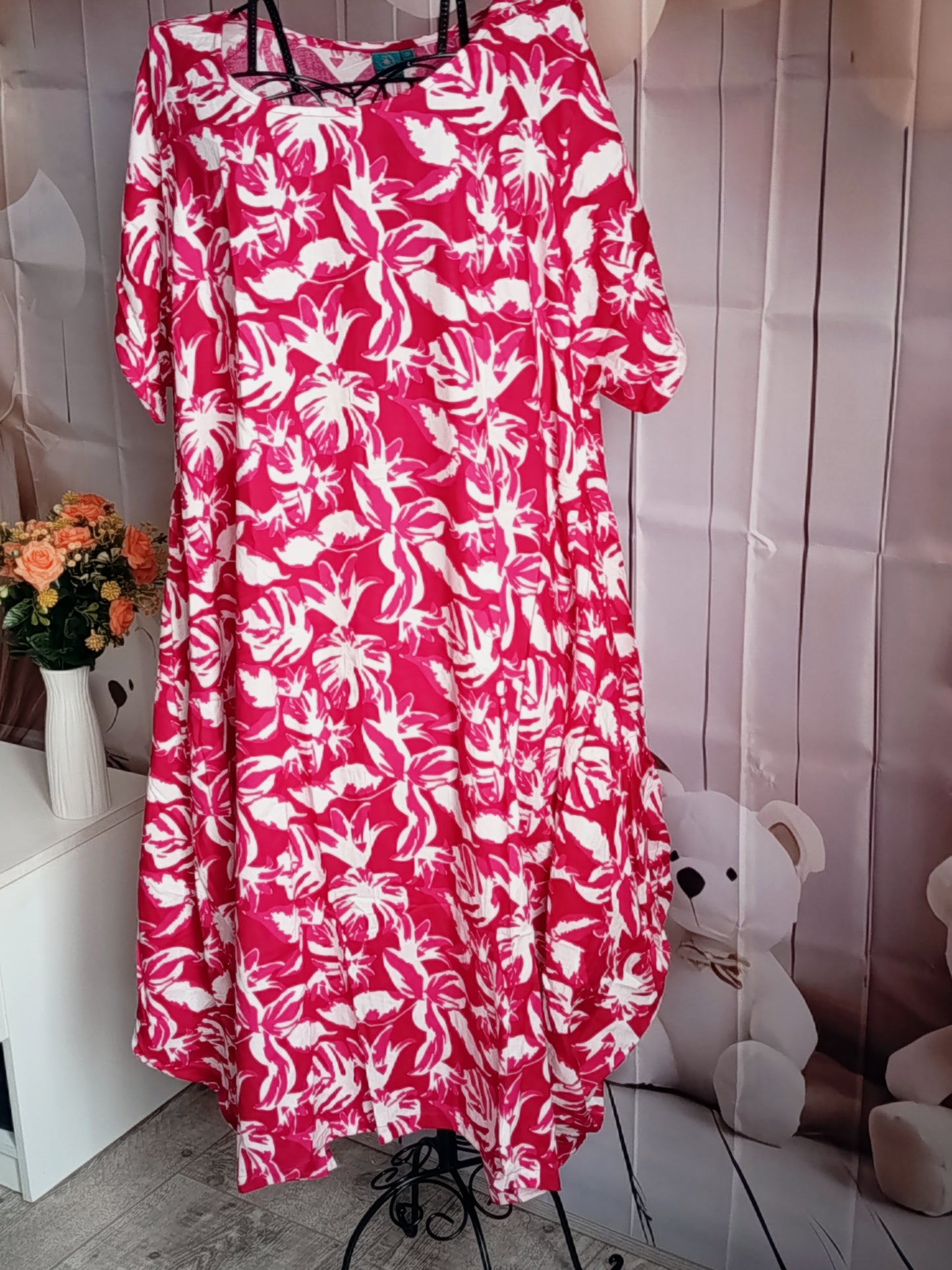 Robe Grande Taille en viscose, blanc et rose, taille 52-54, N3