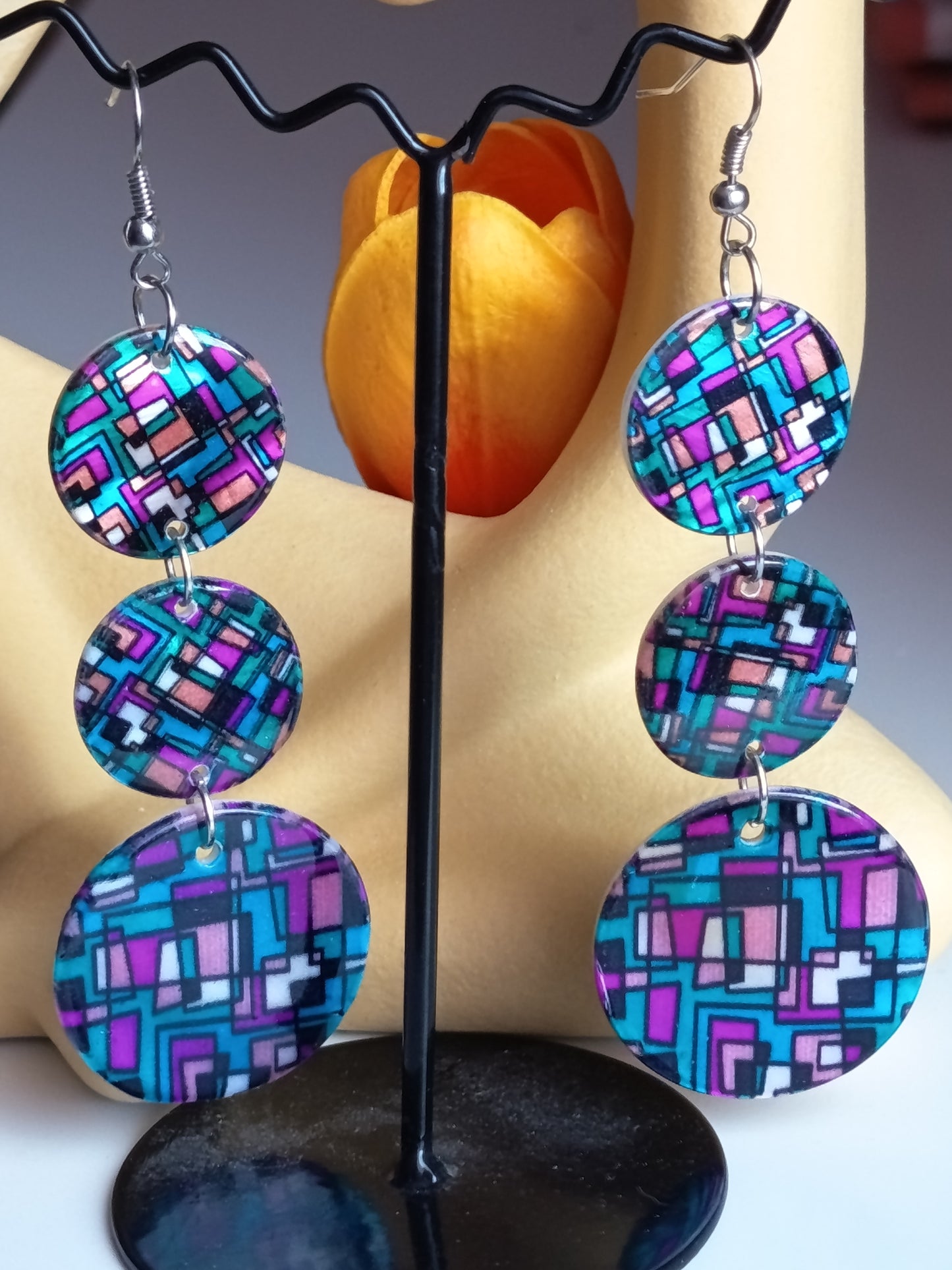 💖💐Boucles d'oreilles réversibles neuves, en nacre véritable et émail géométrique 💐💖