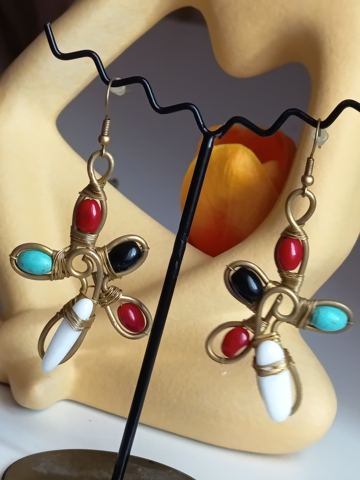 ✨ Éclat Bohème : Boucles d'Oreilles "Étoile de Vie" en Filigrane 🌈