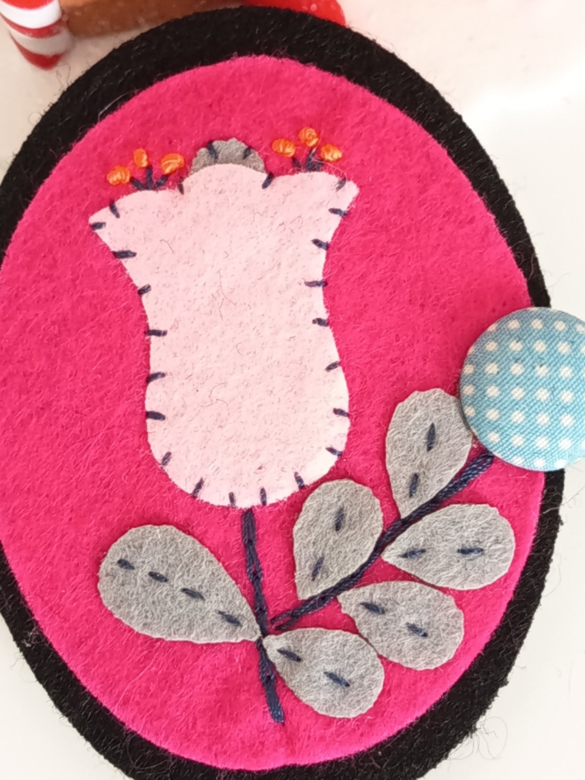Broche Fleurie en Feutrine - Eclosion d'une tulipe - Unique modèle