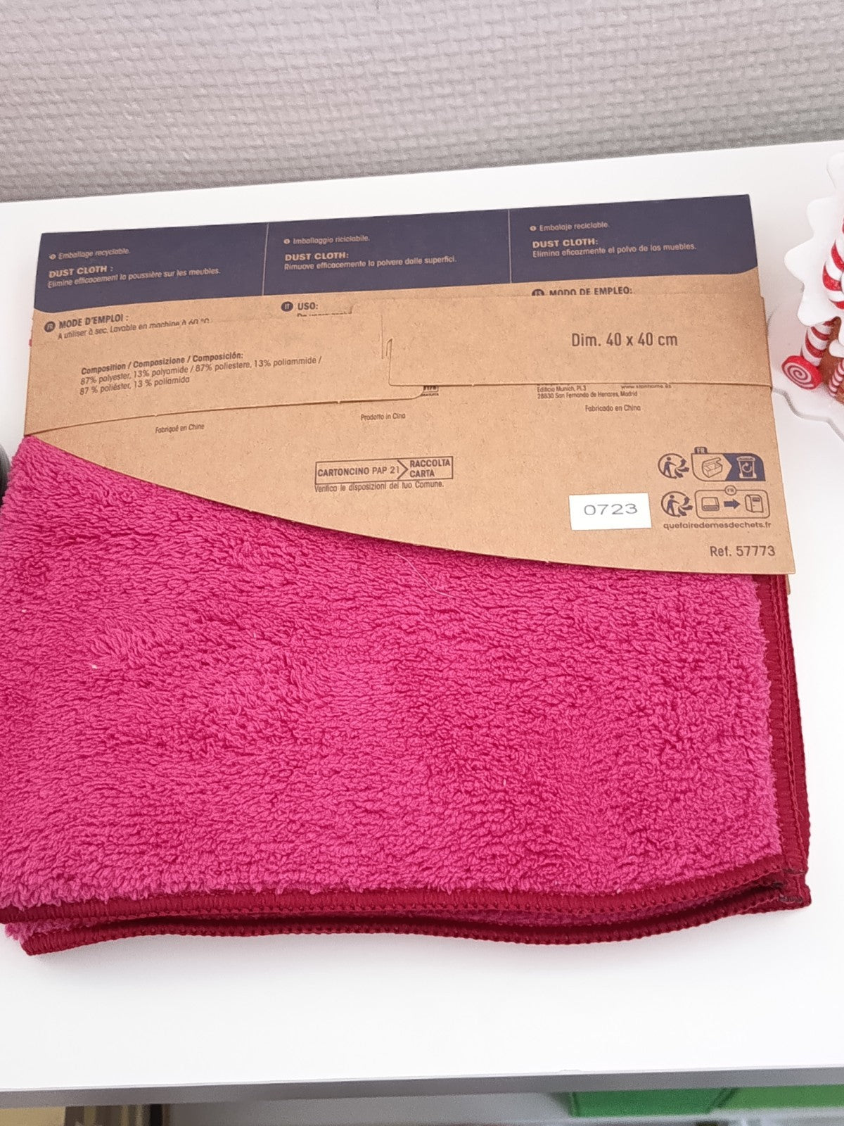 Dust Cloth : chiffon microfibre dépoussièrante, de Stanhome