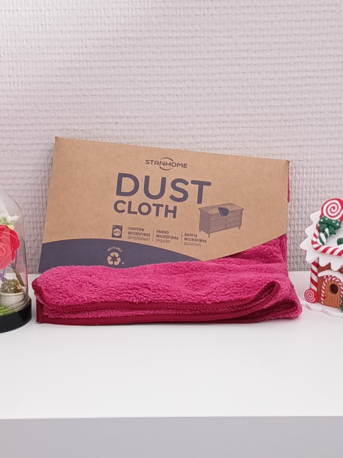 Dust Cloth : chiffon microfibre dépoussièrante, de Stanhome
