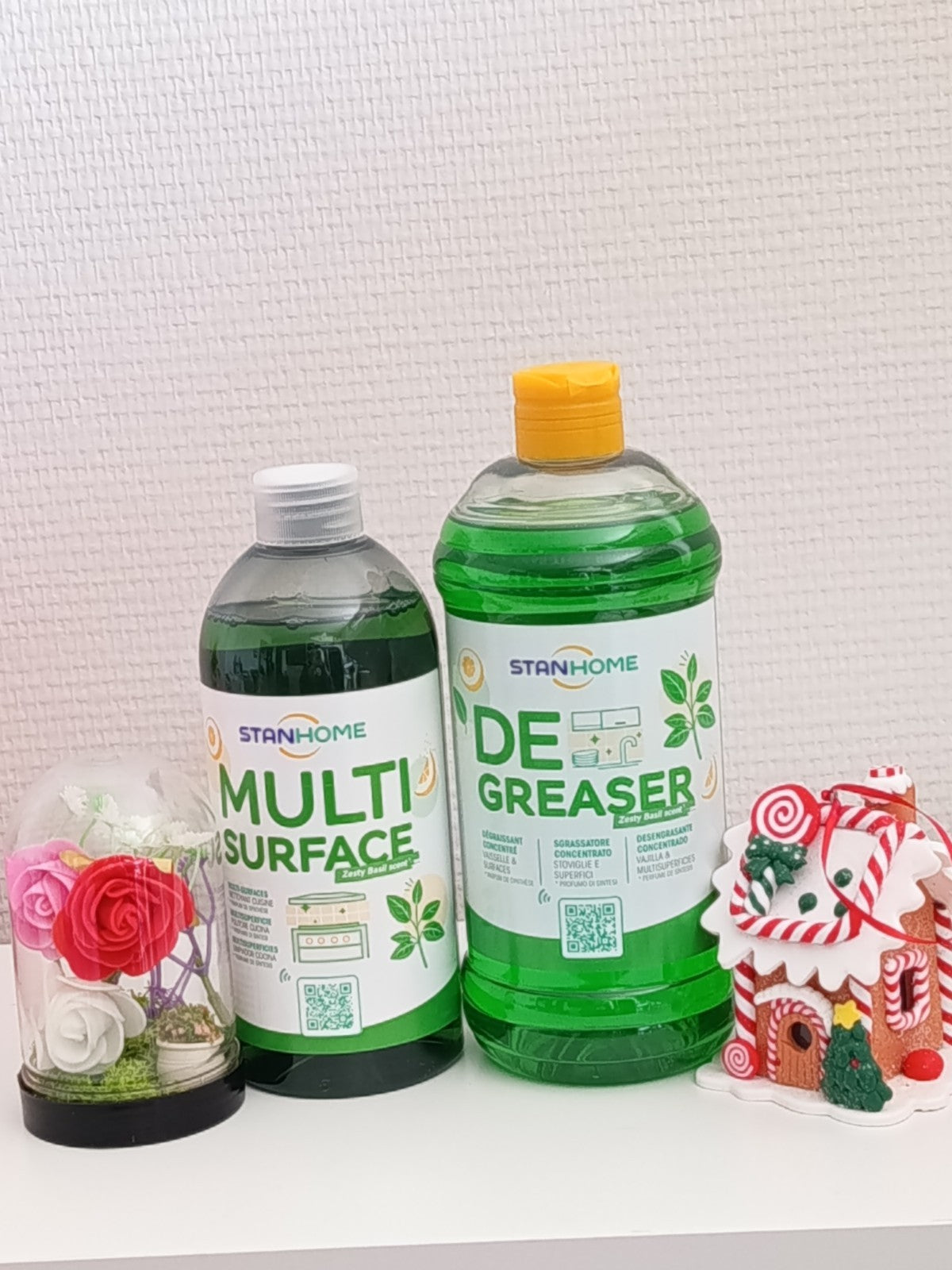Multi Surface Et Degreaser, parfum basilic et citron.  De Stanhome