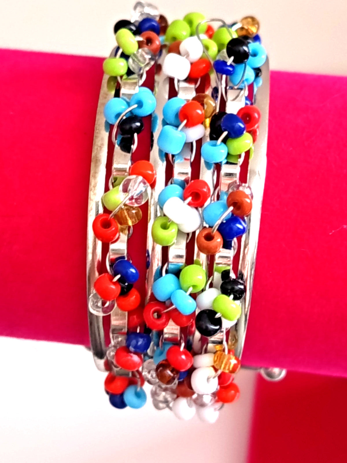 ✨🌺Bracelet Manchette "Arlequin" – Multi-rangs de Perles de Rocaille et Métal Argenté