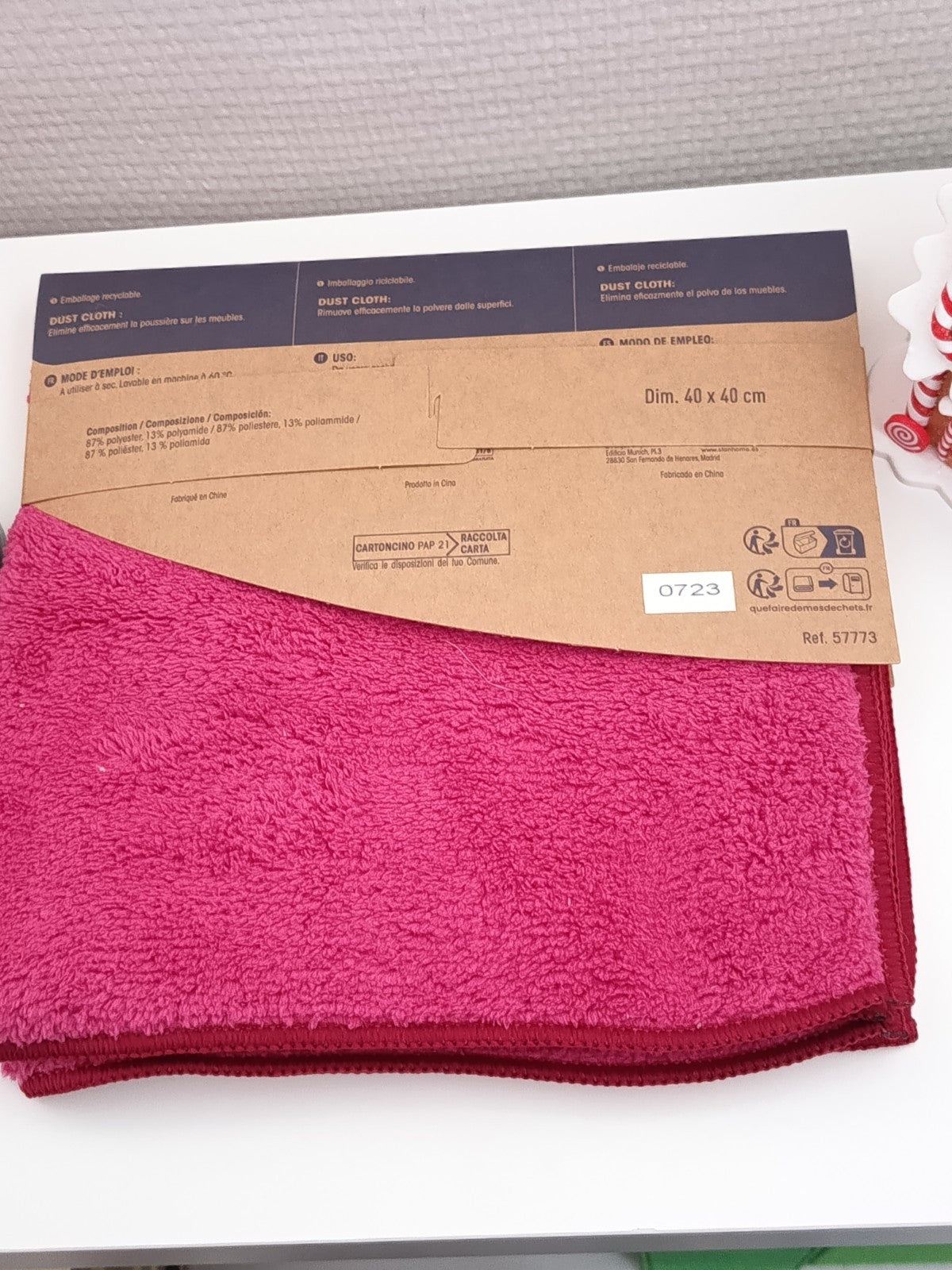 Dust Cloth : chiffon microfibre dépoussièrante, de Stanhome