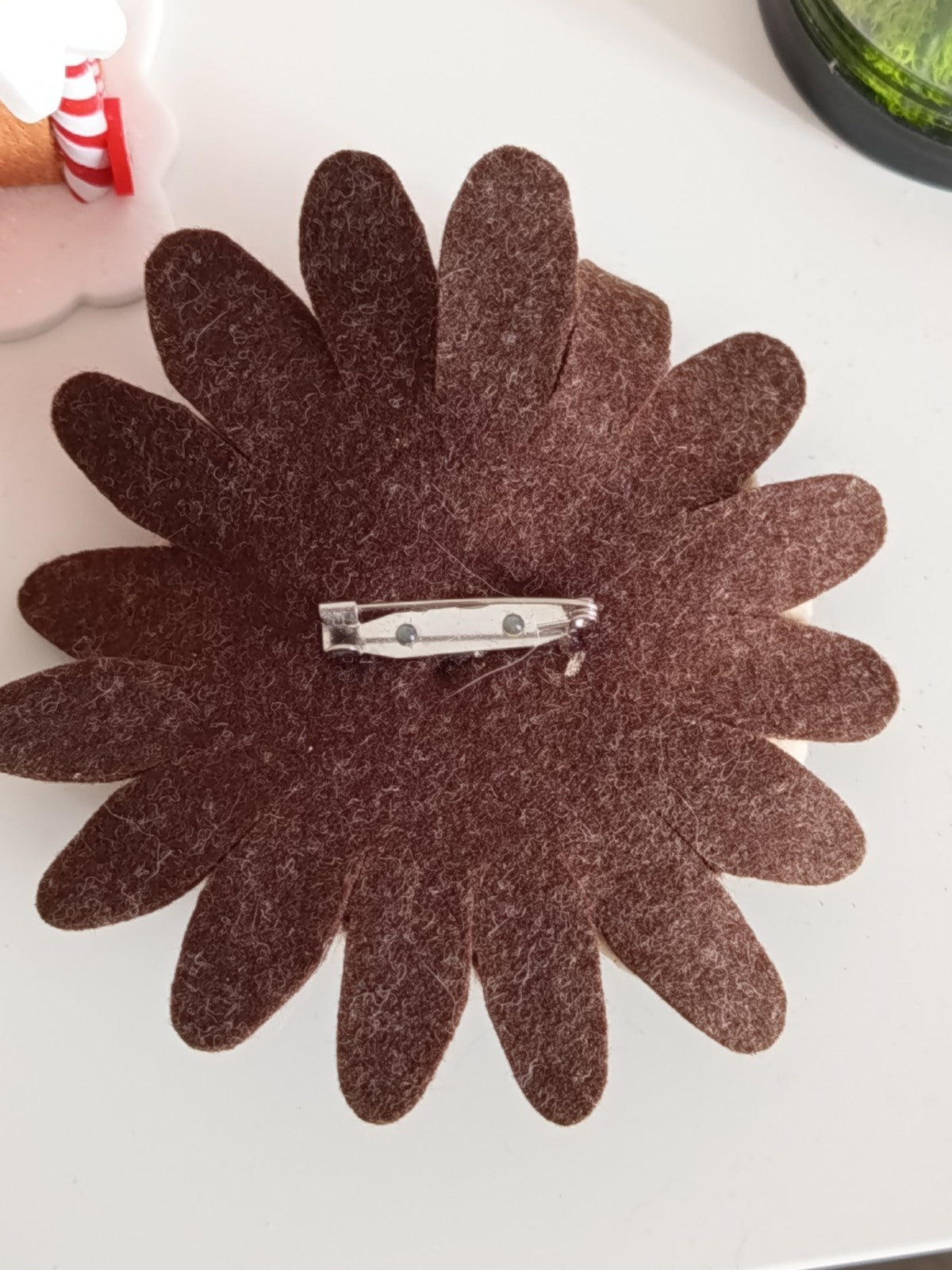 🏵️🦋Très grande broche artisanale en feutrine avec pétales multicouches et un coeur en spirale🦋🏵️