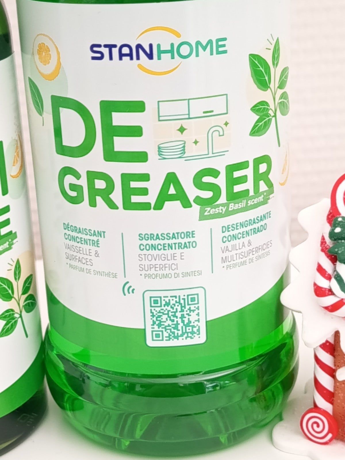 Multi Surface Et Degreaser, parfum basilic et citron.  De Stanhome