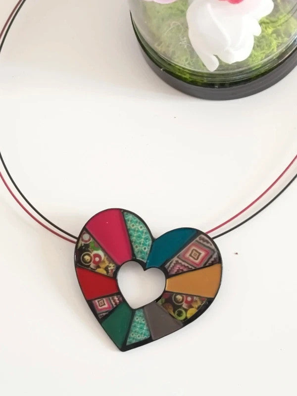 Collier avec un joli cœur multicolore genre patchwork, sans nickel, n°3