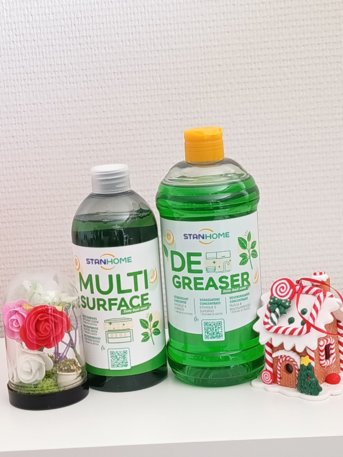 Multi Surface Et Degreaser, parfum basilic et citron.  De Stanhome