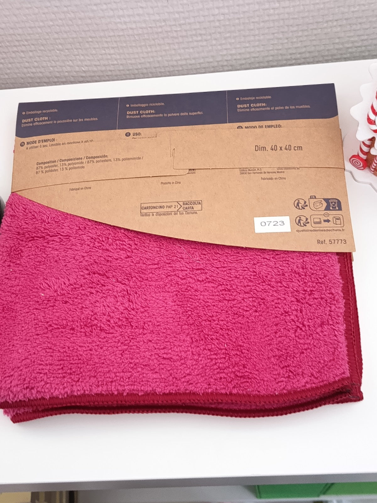 Dust Cloth : chiffon microfibre dépoussièrante, de Stanhome