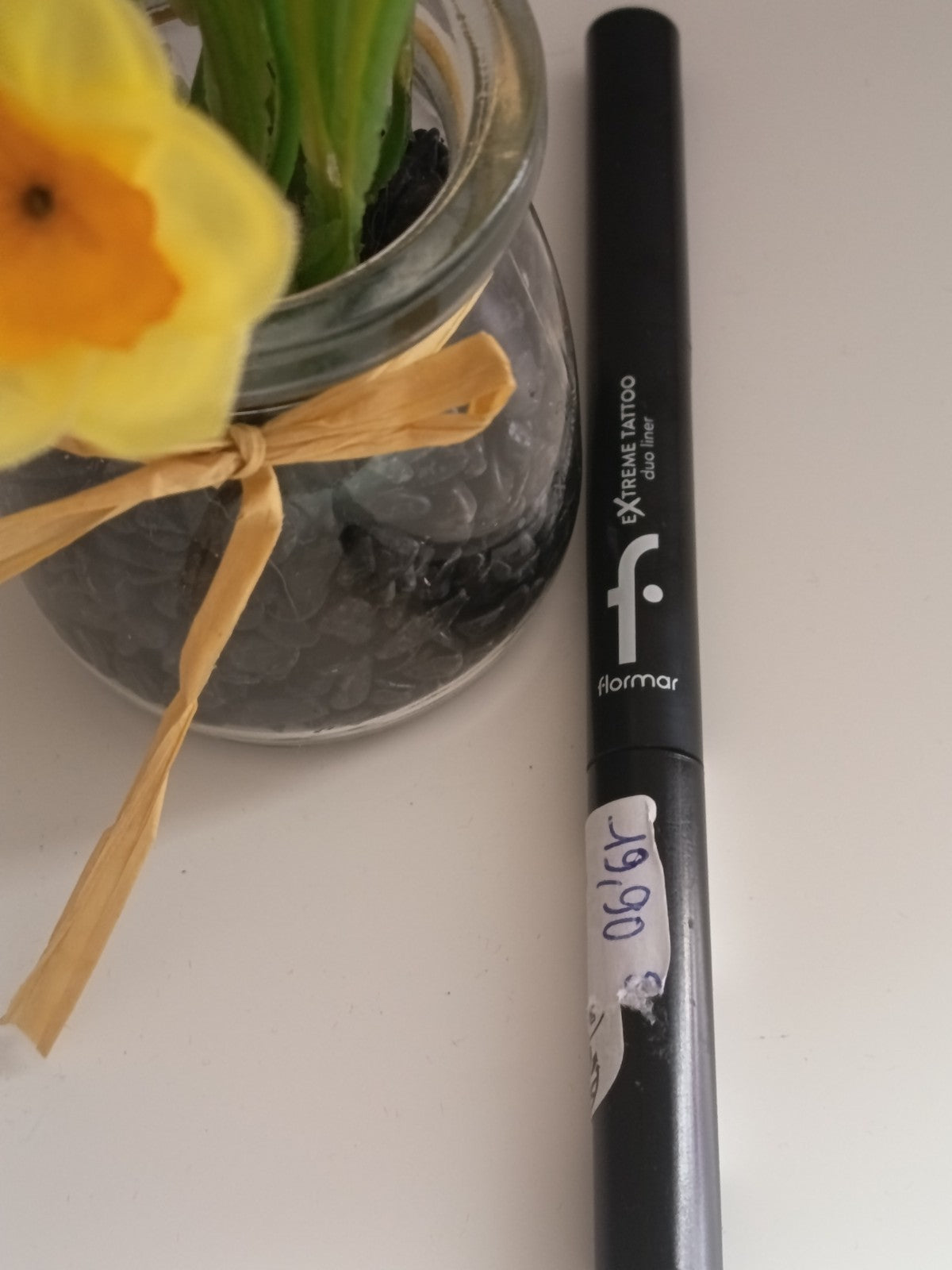 Extreme tatoo duo liner de Flormar 2 en 1 : eyeliner liquide et crayon yeux